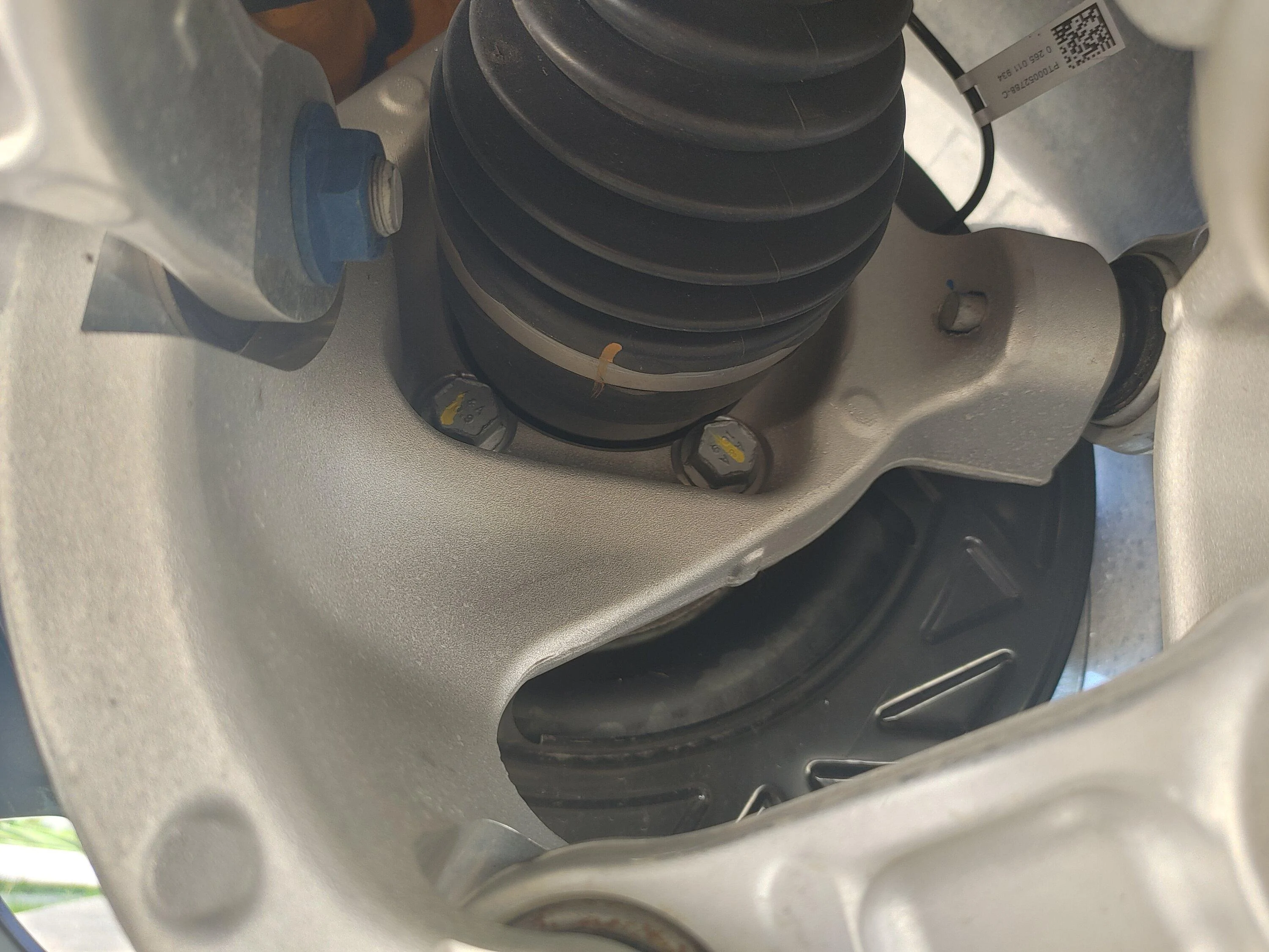 Rivian R1T R1S R1T CV Axle Boot Issues (Q&A) 0609221541c_HDR