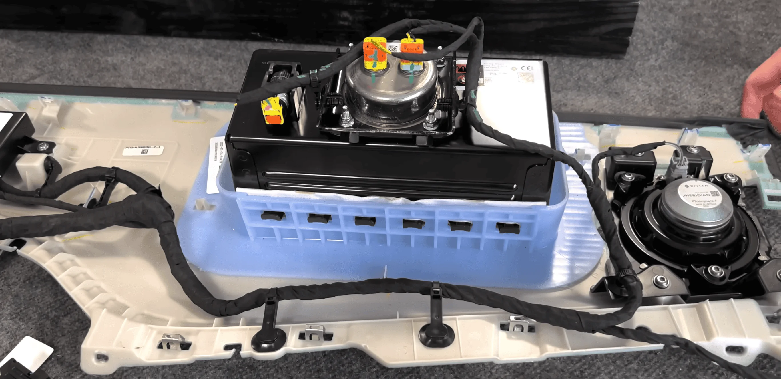 Rivian R1T R1S R1 Teardown 1655137198004