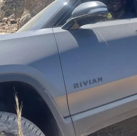 Rivian R1T R1S Badge appreciation thread 56DE6E5F-0281-4A34-A172-8D68EA4C7C21