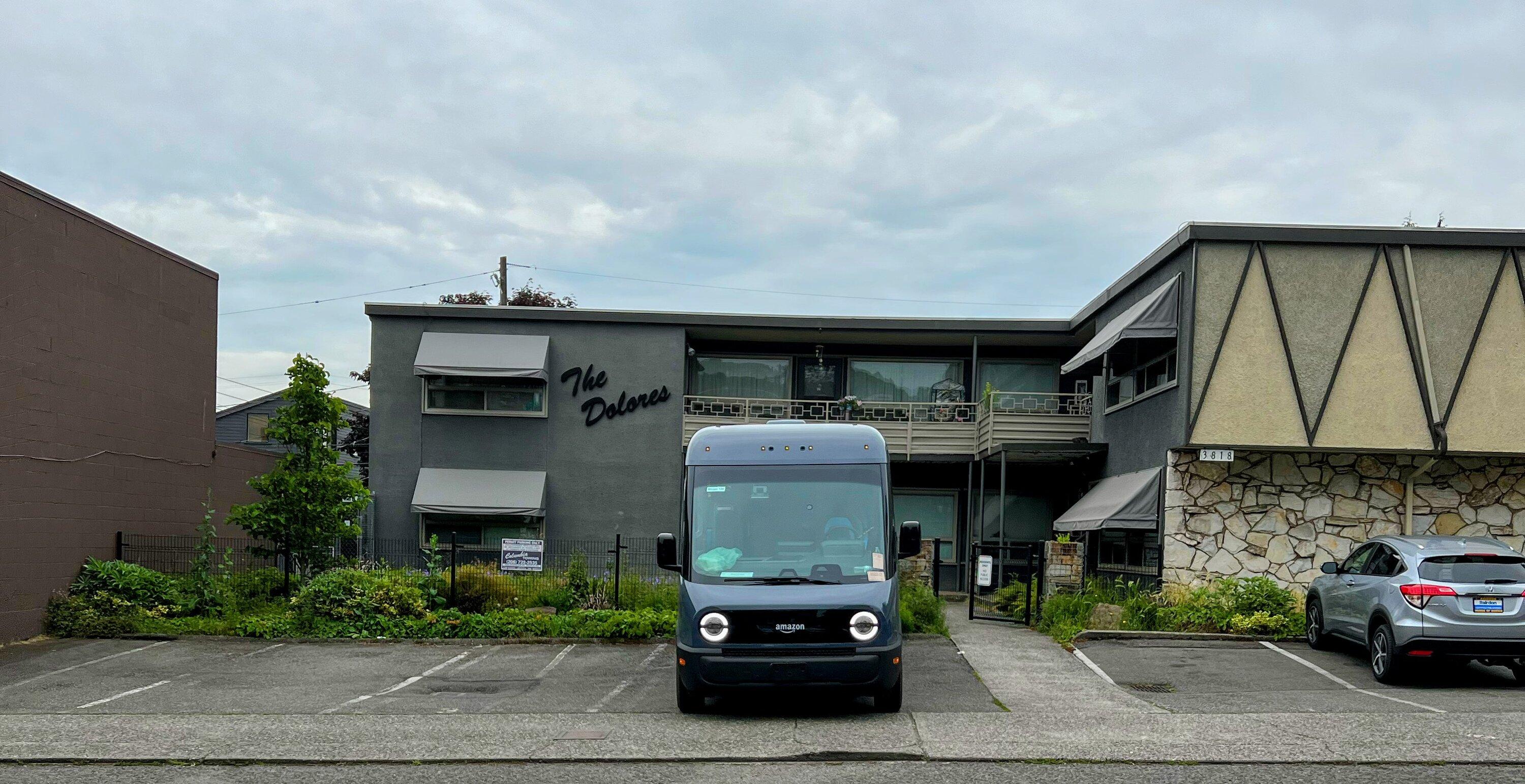 Rivian R1T R1S Real Rivian Photos & Videos 0BE80F75-94B7-43F3-951A-BA138F63E0D1