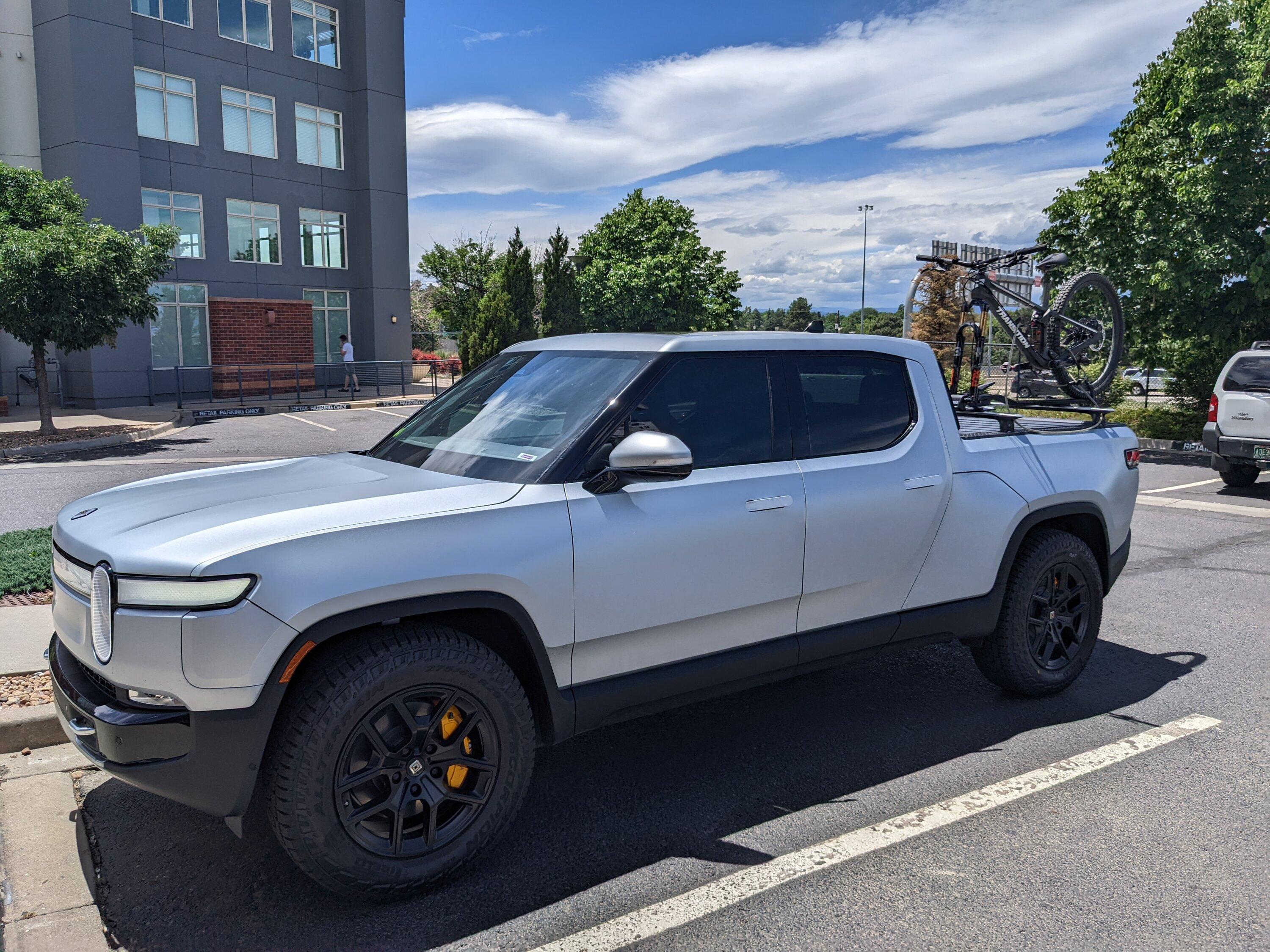 Rivian R1T R1S LA SILVER Rivian Photos PXL_20220619_184818520