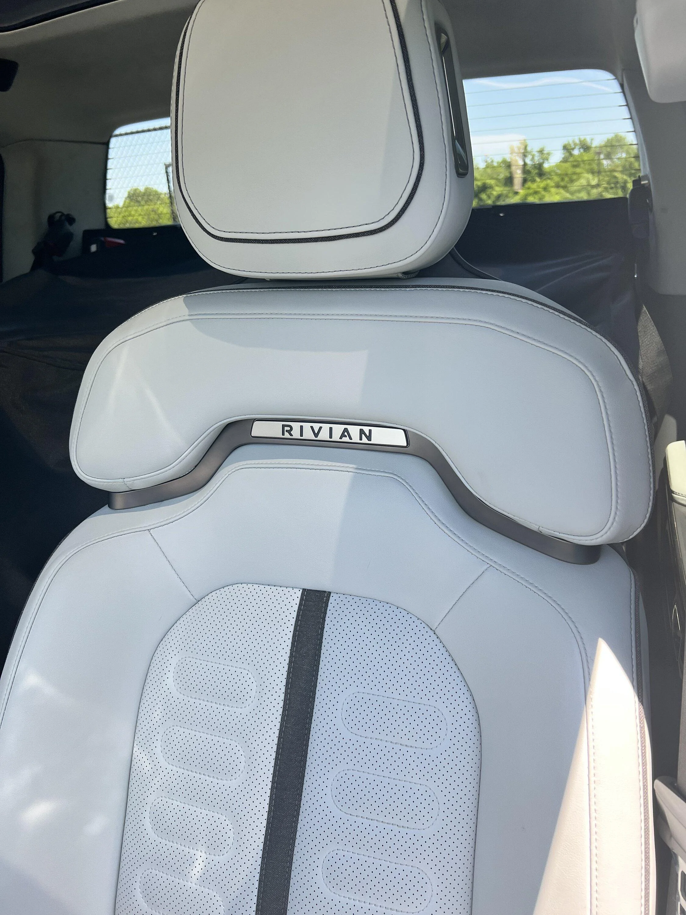 Rivian R1T R1S Photos: R1T with preproduction Ocean Coast interior 418AD444-2E91-4520-8462-6B048034325F