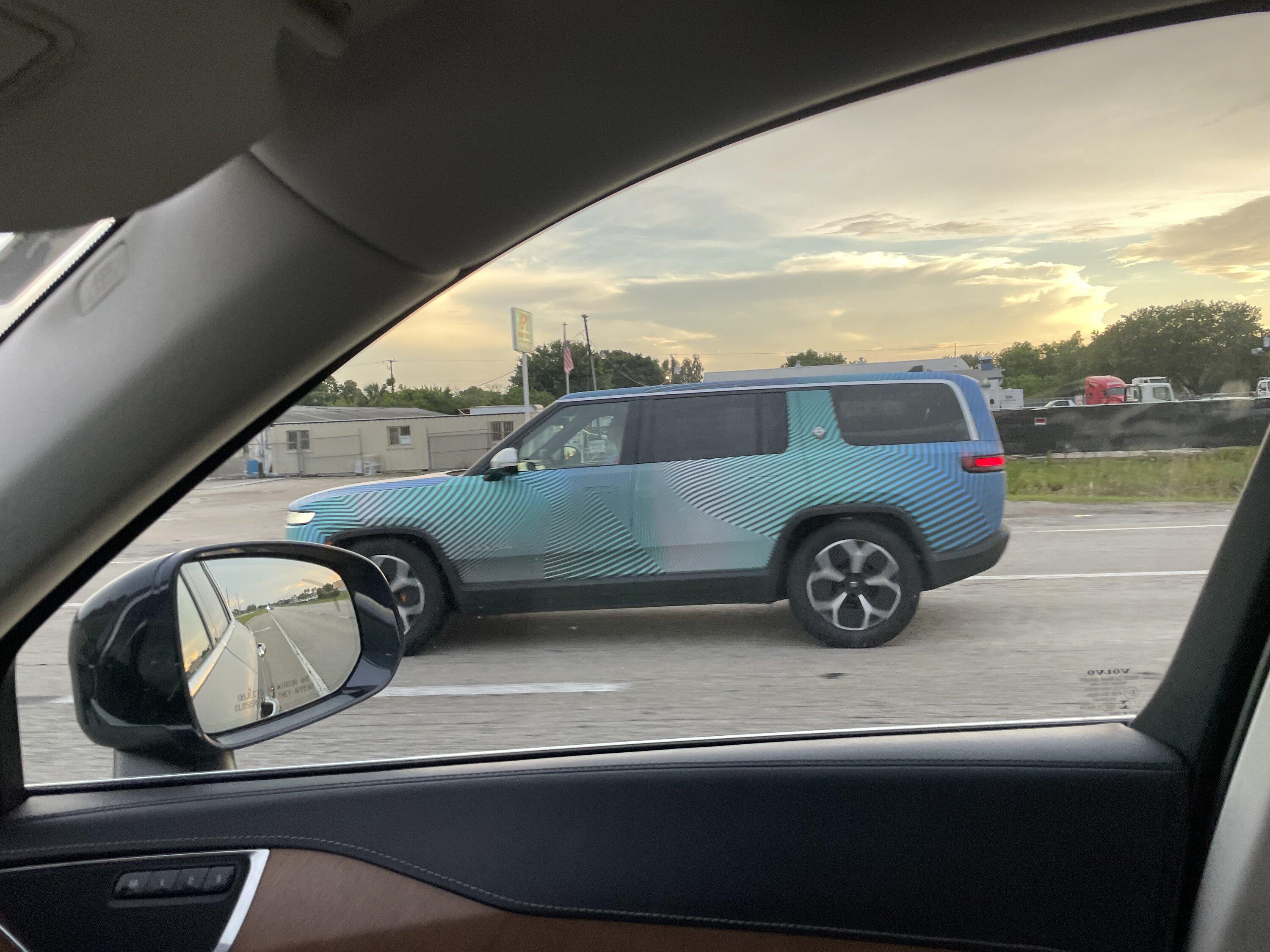 Rivian R1T R1S Real Rivian Photos & Videos CDB73440-5E7D-4084-80D0-7310B9D2EF96
