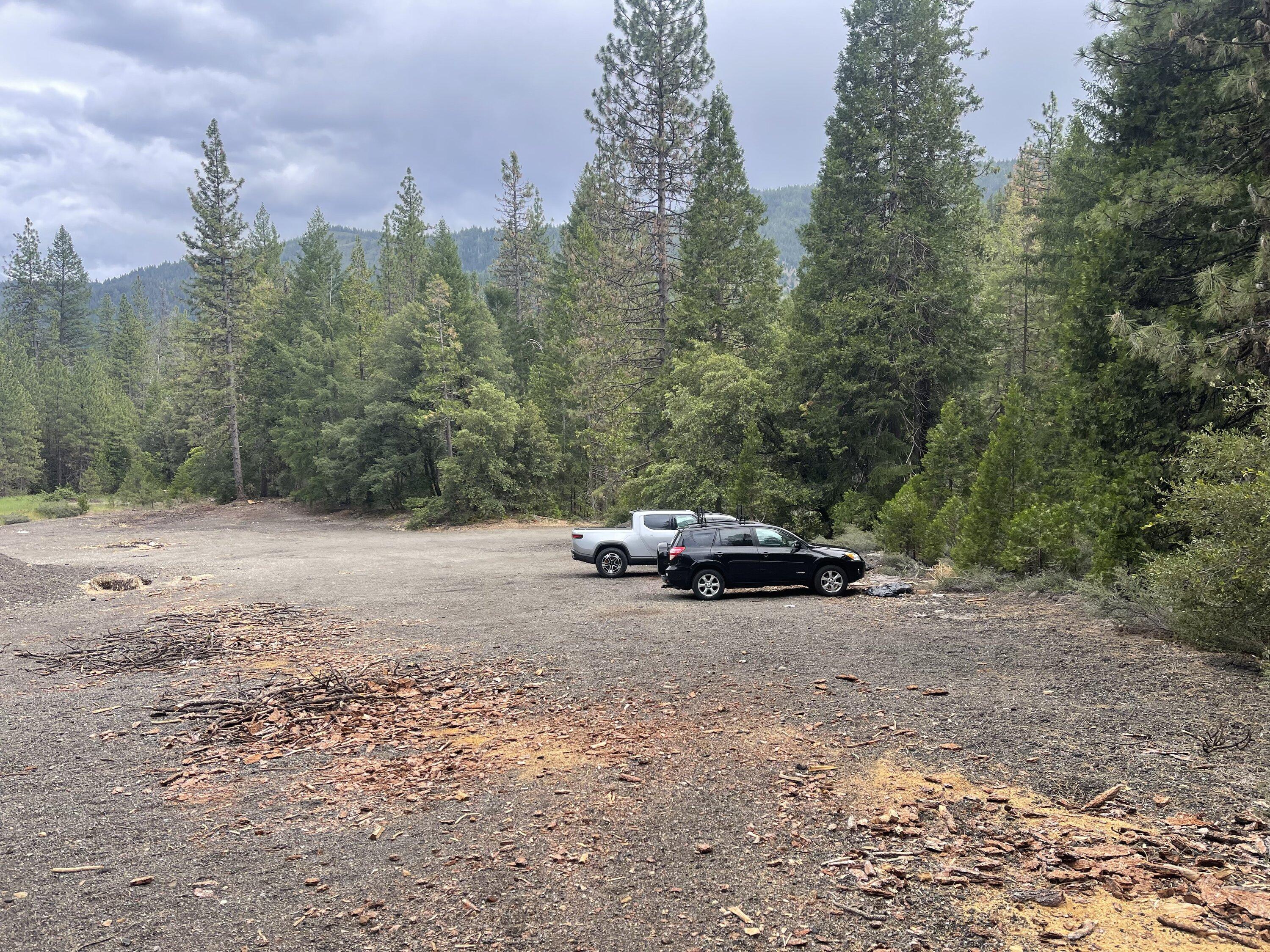 Rivian R1T R1S LA SILVER Rivian Photos A5E7B0FB-74DF-448A-AF9F-18803BB9FBB0