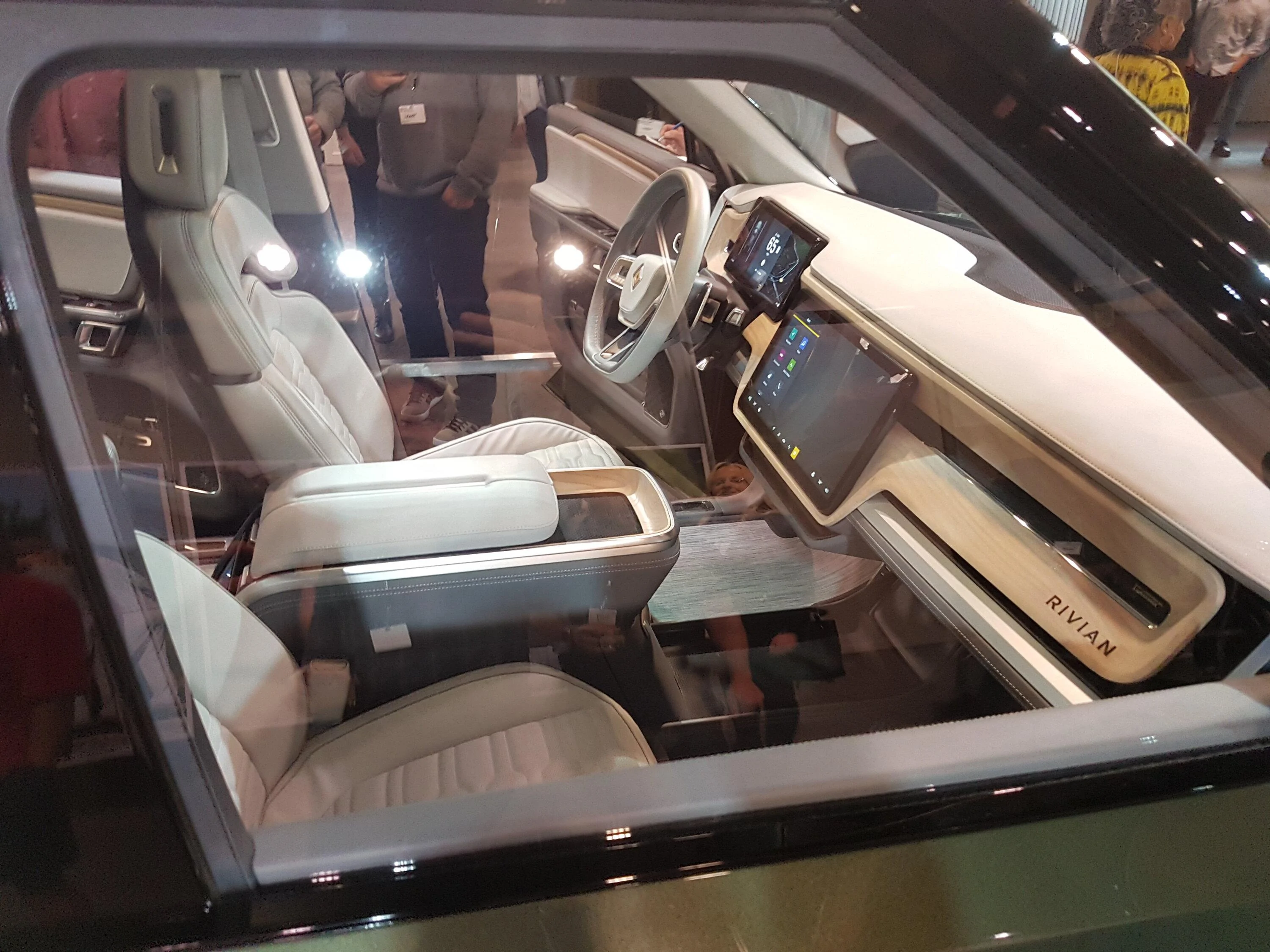 Rivian R1T R1S Photos: R1T with preproduction Ocean Coast interior 20190927_164043
