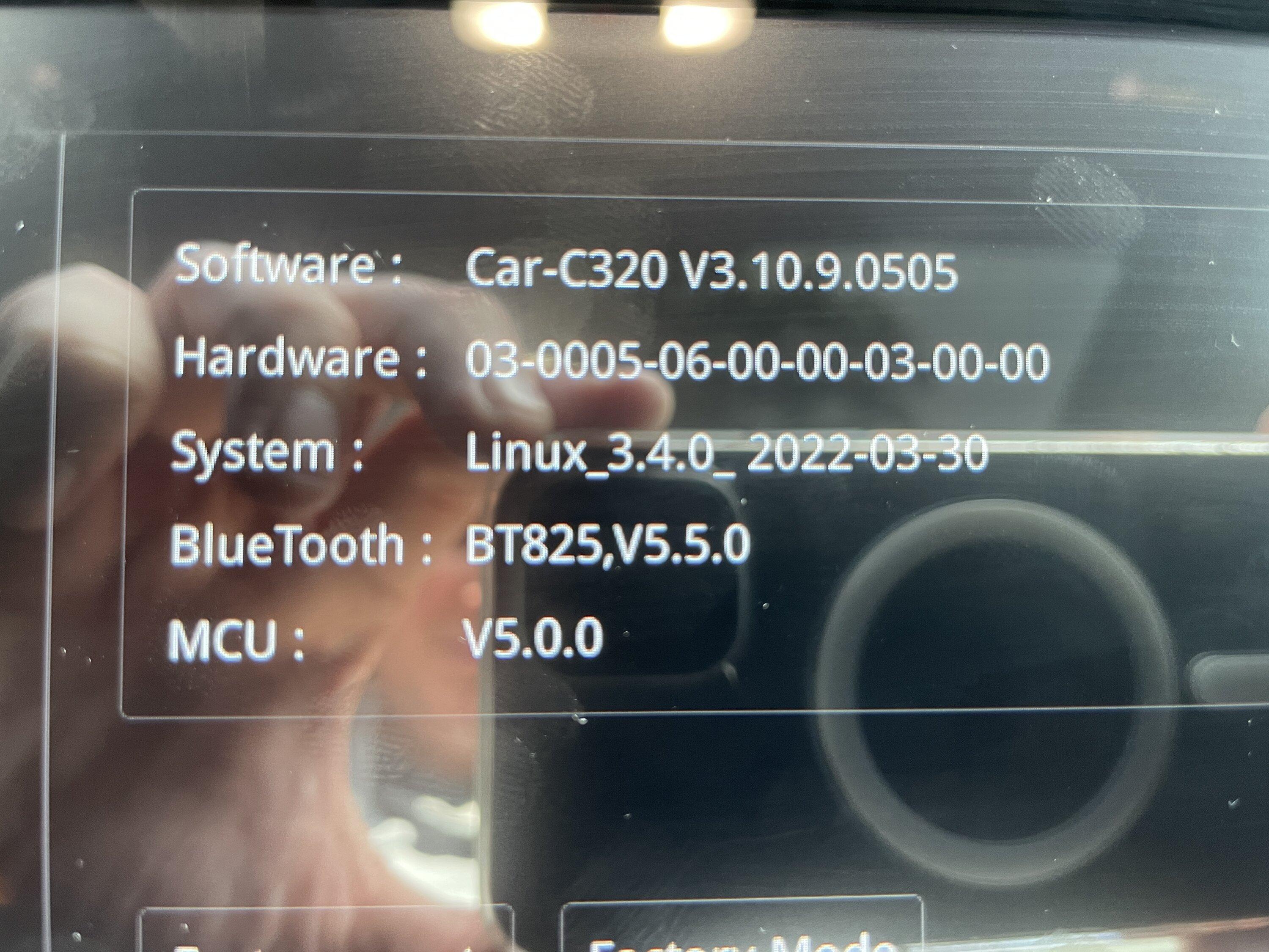 Rivian R1T R1S I added CarPlay to my R1T 6C8A532D-0F48-4092-91C8-6EDA66240ACE