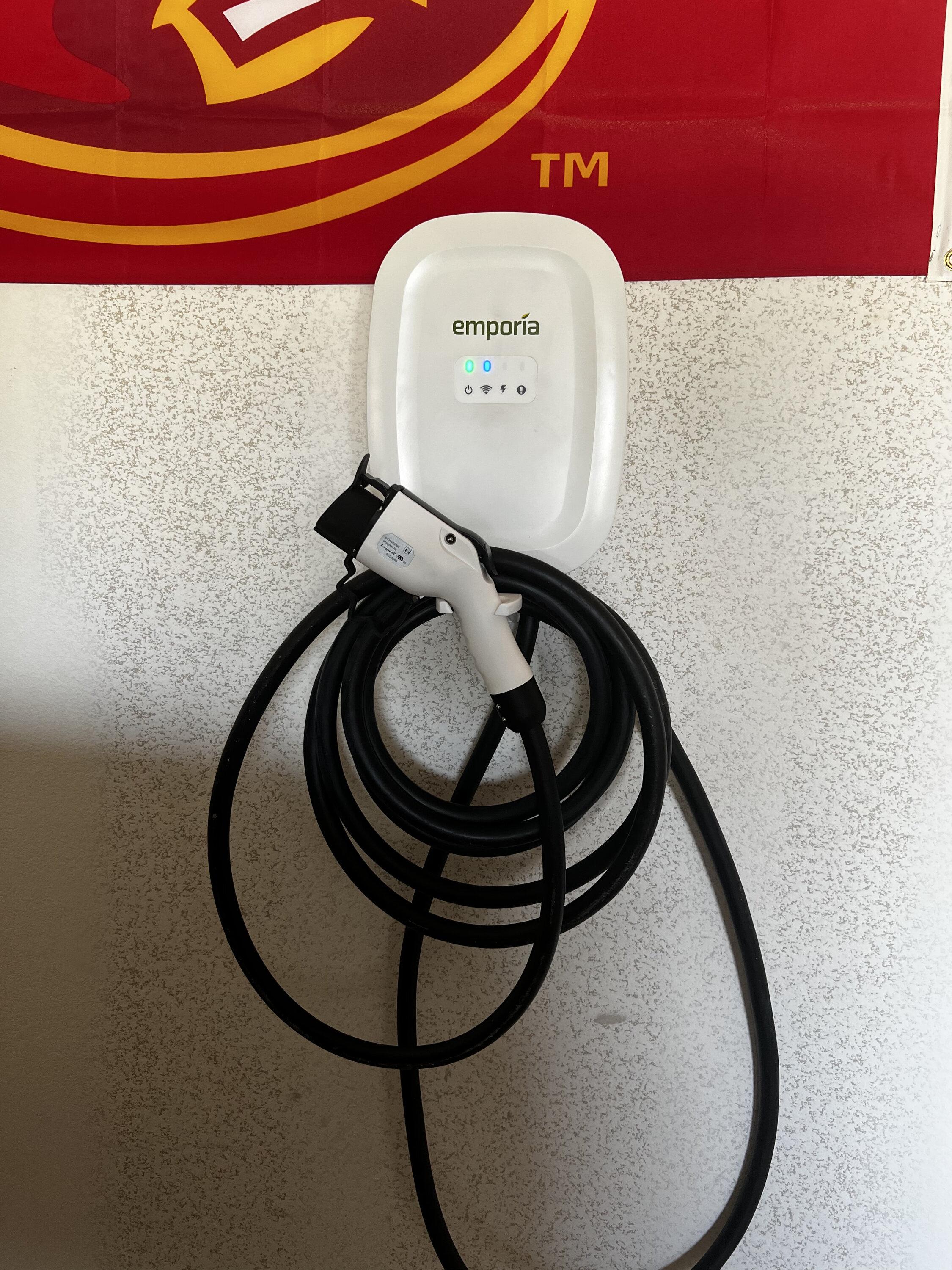 Rivian R1T R1S Iowa anyone? wallcharger
