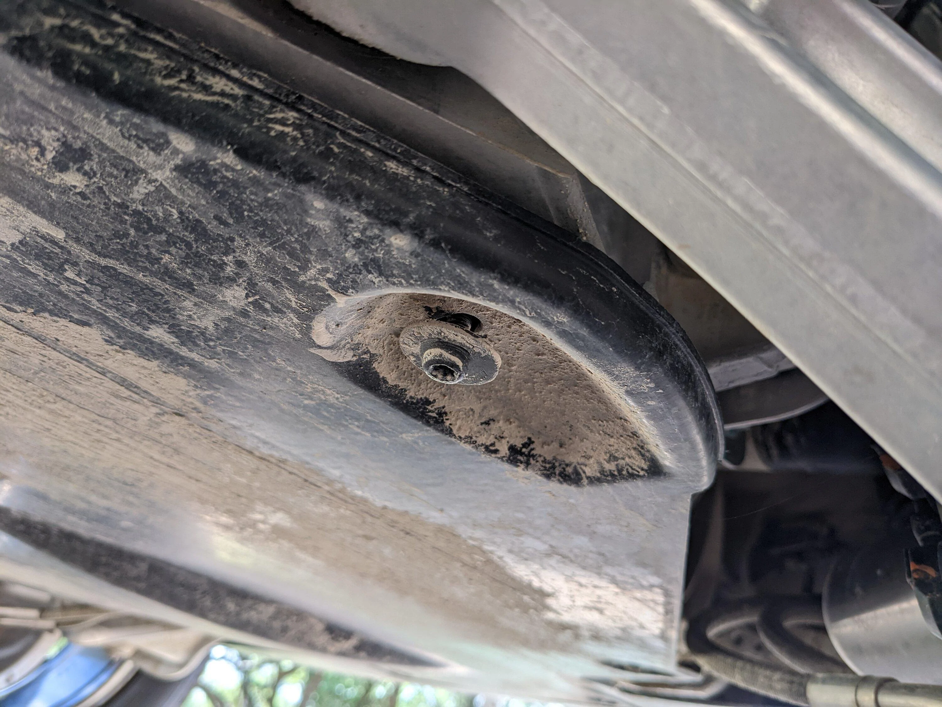 Rivian R1T R1S Has anybody lost their underbody shield yet? PXL_20220622_171854710