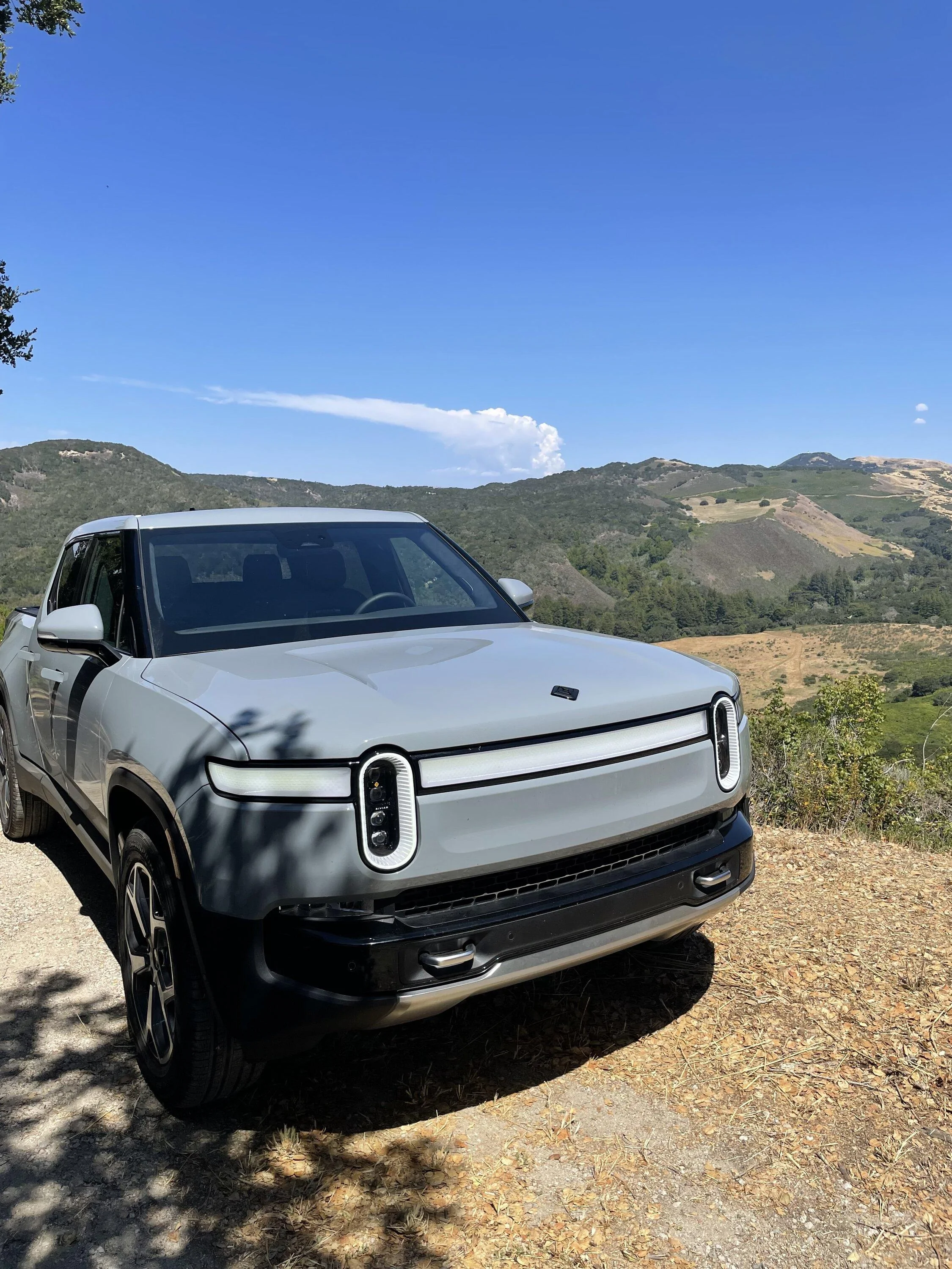 Rivian R1T R1S LIMESTONE R1T Photos IMG_8464