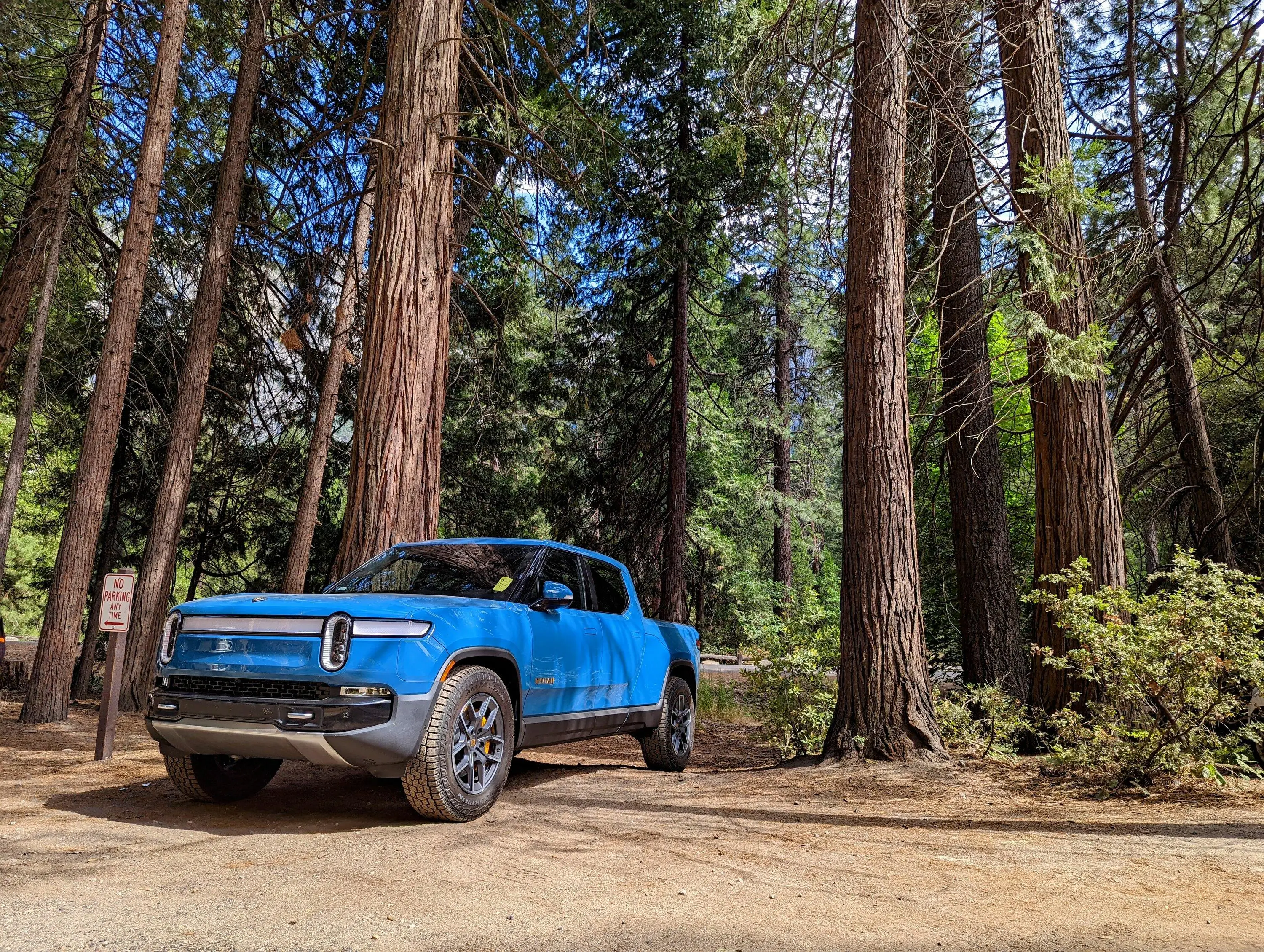 Rivian R1T R1S Got to take it to Yosemite! PXL_20220623_223504690~2