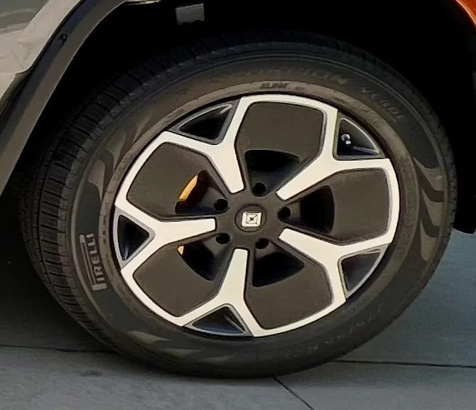 Rivian R1T R1S Removing 21" wheel aero covers + 3d printed hub cap = clean, easy Rivian aero cover - 1 (3)