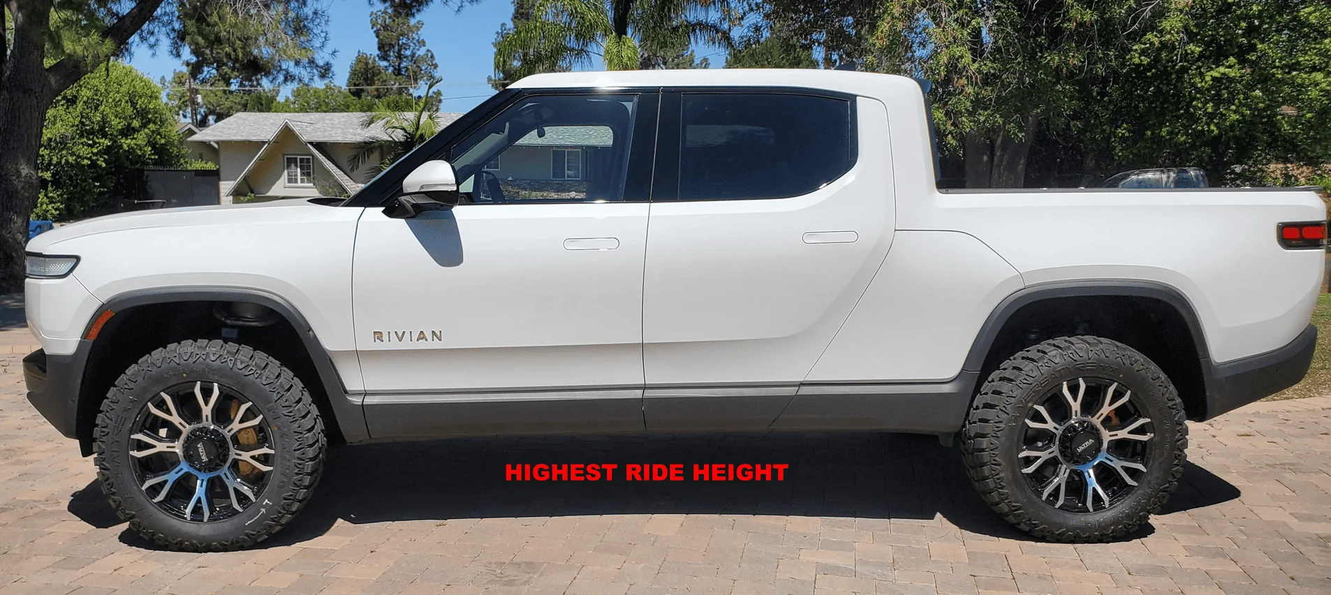 Rivian R1T R1S EDIT: NEW TIRES INSTALLED  / Got the new wheels / tires installed...photos to show fitment, not wheel choice 1656186831630