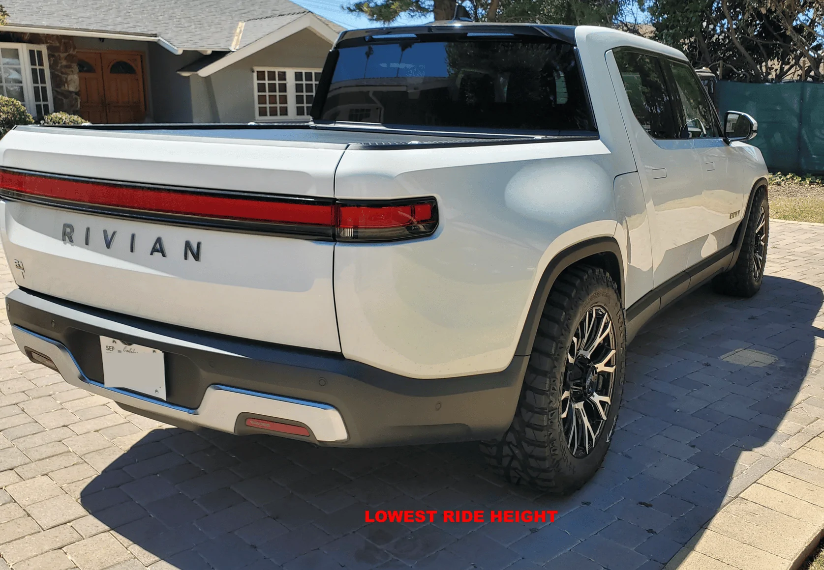 Rivian R1T R1S EDIT: NEW TIRES INSTALLED  / Got the new wheels / tires installed...photos to show fitment, not wheel choice 1656188963114