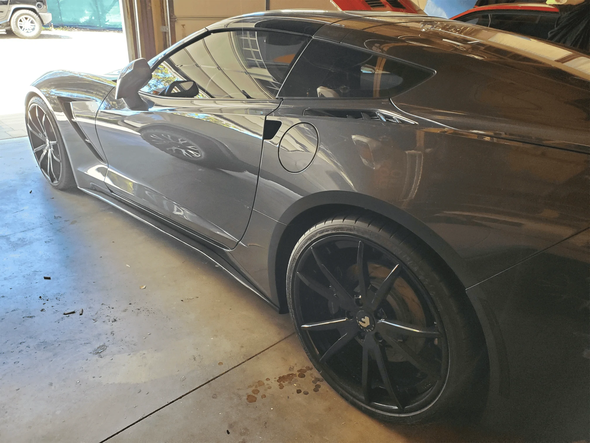 Rivian R1T R1S EDIT: NEW TIRES INSTALLED  / Got the new wheels / tires installed...photos to show fitment, not wheel choice 1656202331591