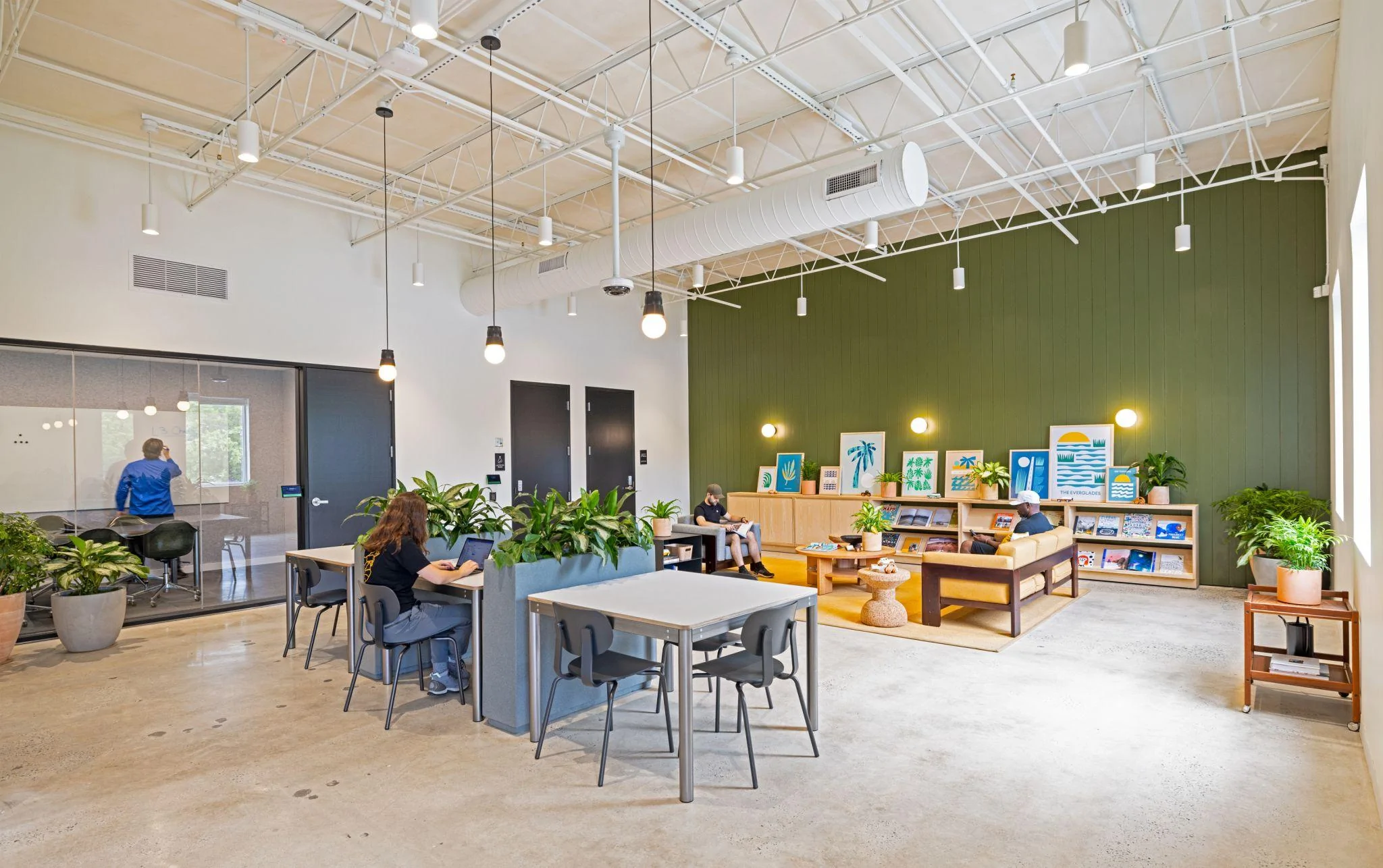Rivian R1T R1S Rivian Service Centers / Retail Locations List / Other Facilities (Pics & Updates) atl_sc_rivian_3
