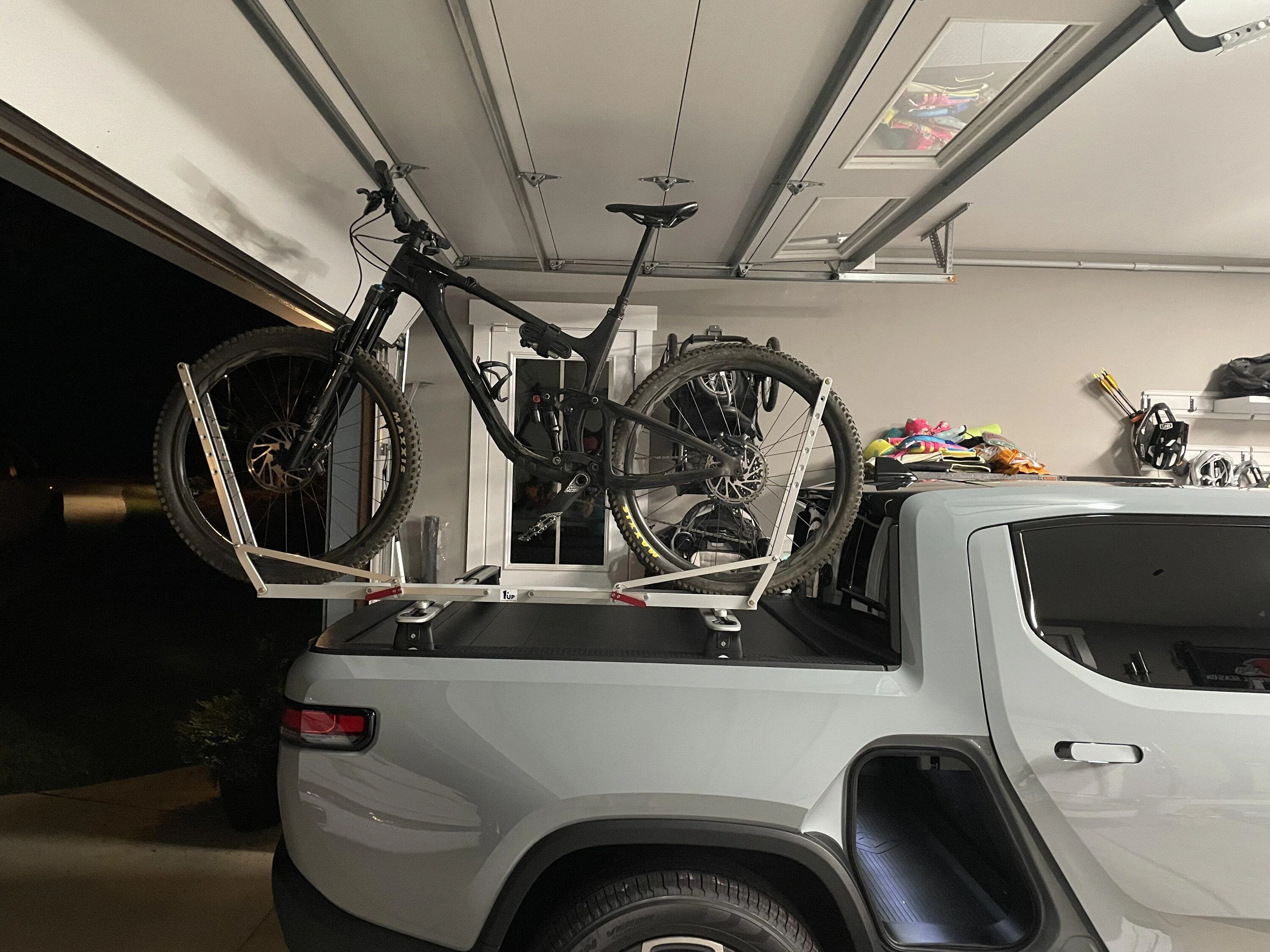 Rivian R1T R1S 1up rack fitment on bed crossbars D23A7C0D-0BA7-4F9B-B366-42DF1804AF55