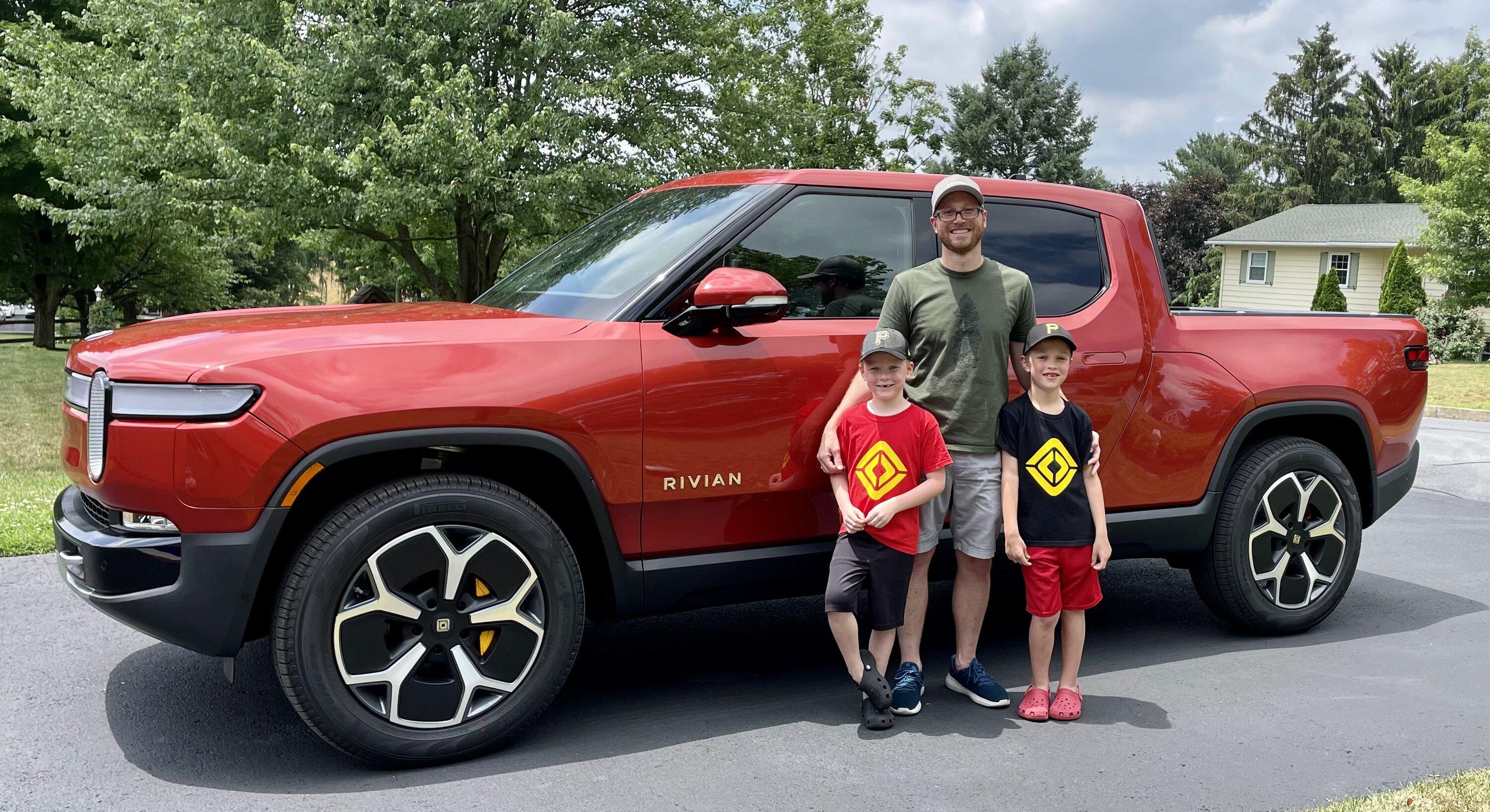 Rivian R1T R1S RED CANYON Rivian Photos 20220624_173642538_iOS
