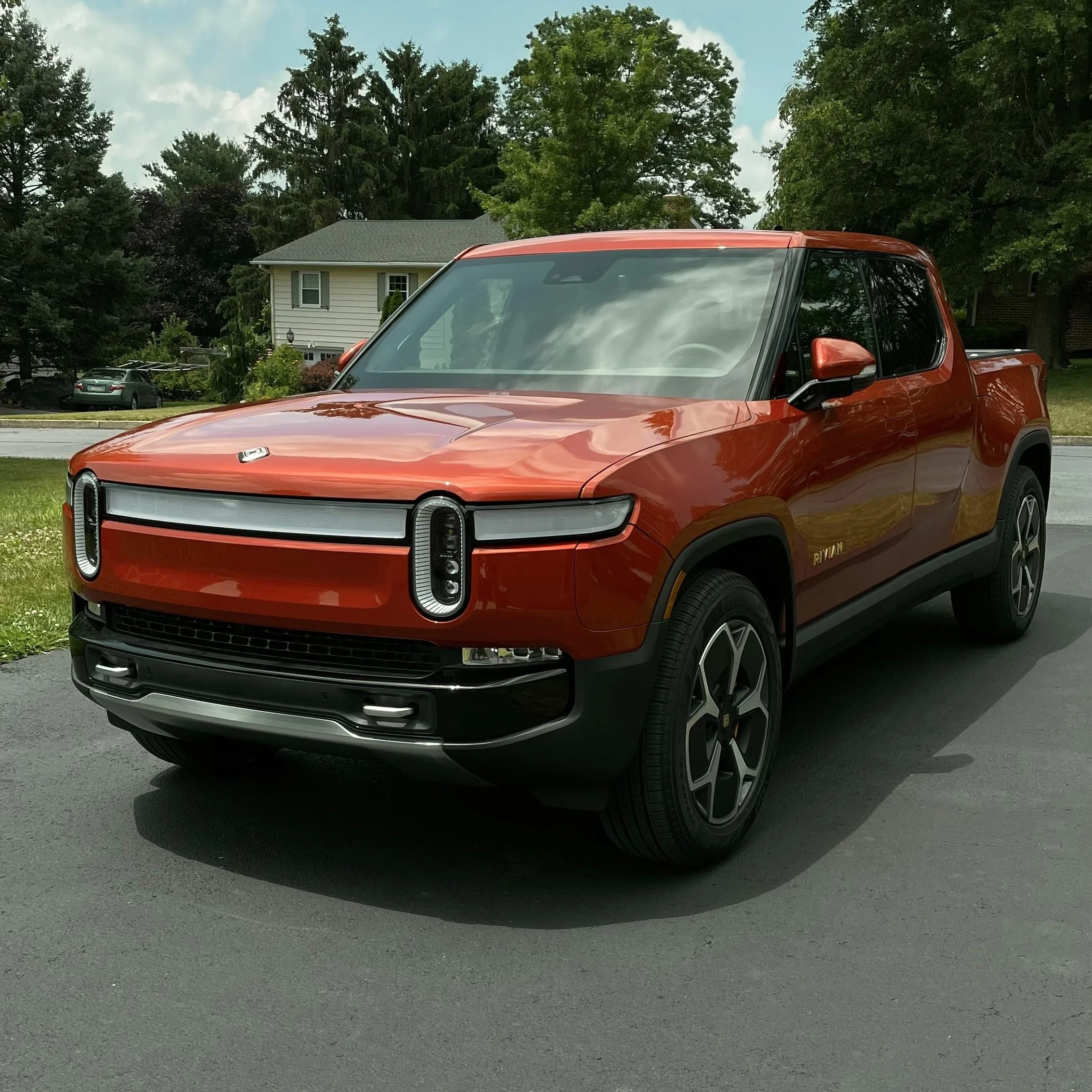 Rivian R1T R1S RED CANYON Rivian Photos 20220624_175837462_iOS