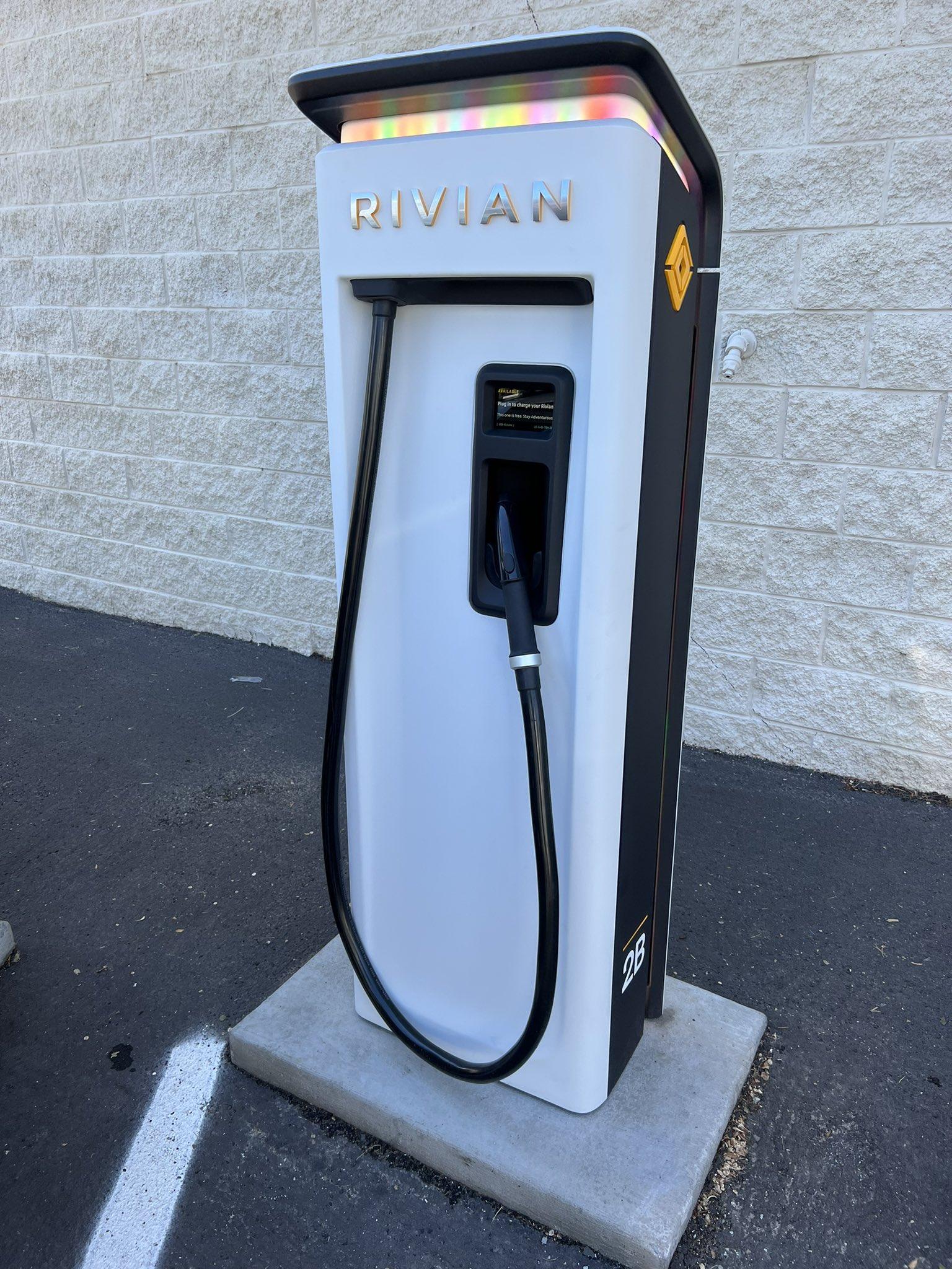Rivian R1T R1S Rivian Adventure Network (RAN) Fast Charging Launches in Colorado and California FWRj6ClXoAENfZw