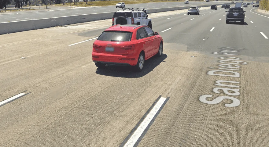 Rivian R1T R1S Highway Assist tried to run us off the road (edit from saying Self-driving) 1656449529441