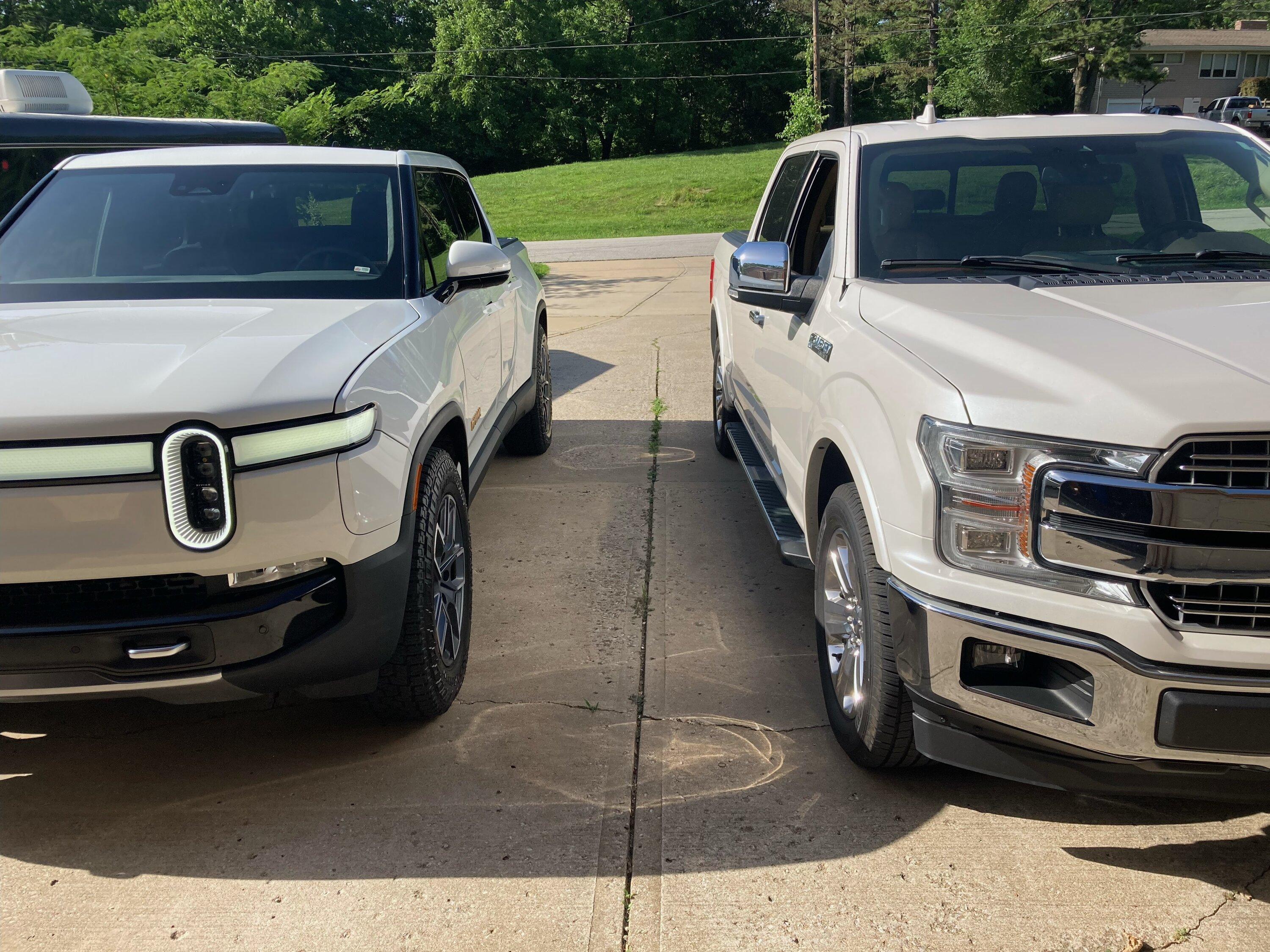Rivian R1T R1S White R1T vs White F-150 Side-by-Side Comparison Look IMG_2495.JPG
