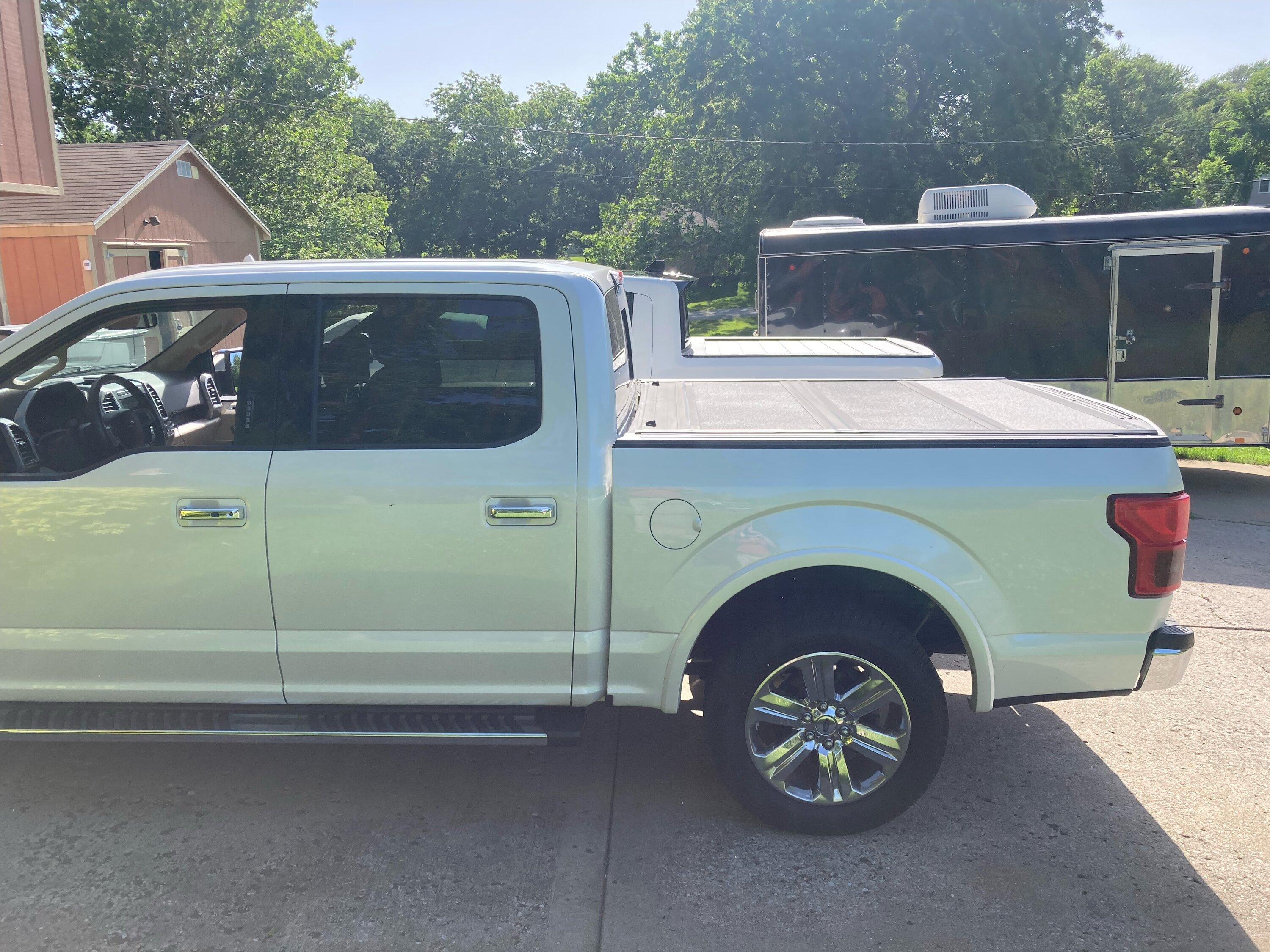 Rivian R1T R1S White R1T vs White F-150 Side-by-Side Comparison Look IMG_2489.JPG