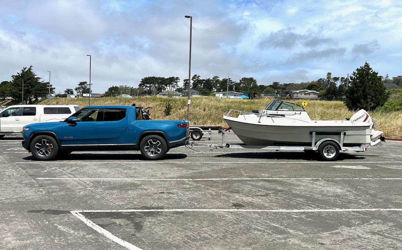 Rivian R1T R1S Boat Show - Show the boats you're towing with your Rivian IMG_8615