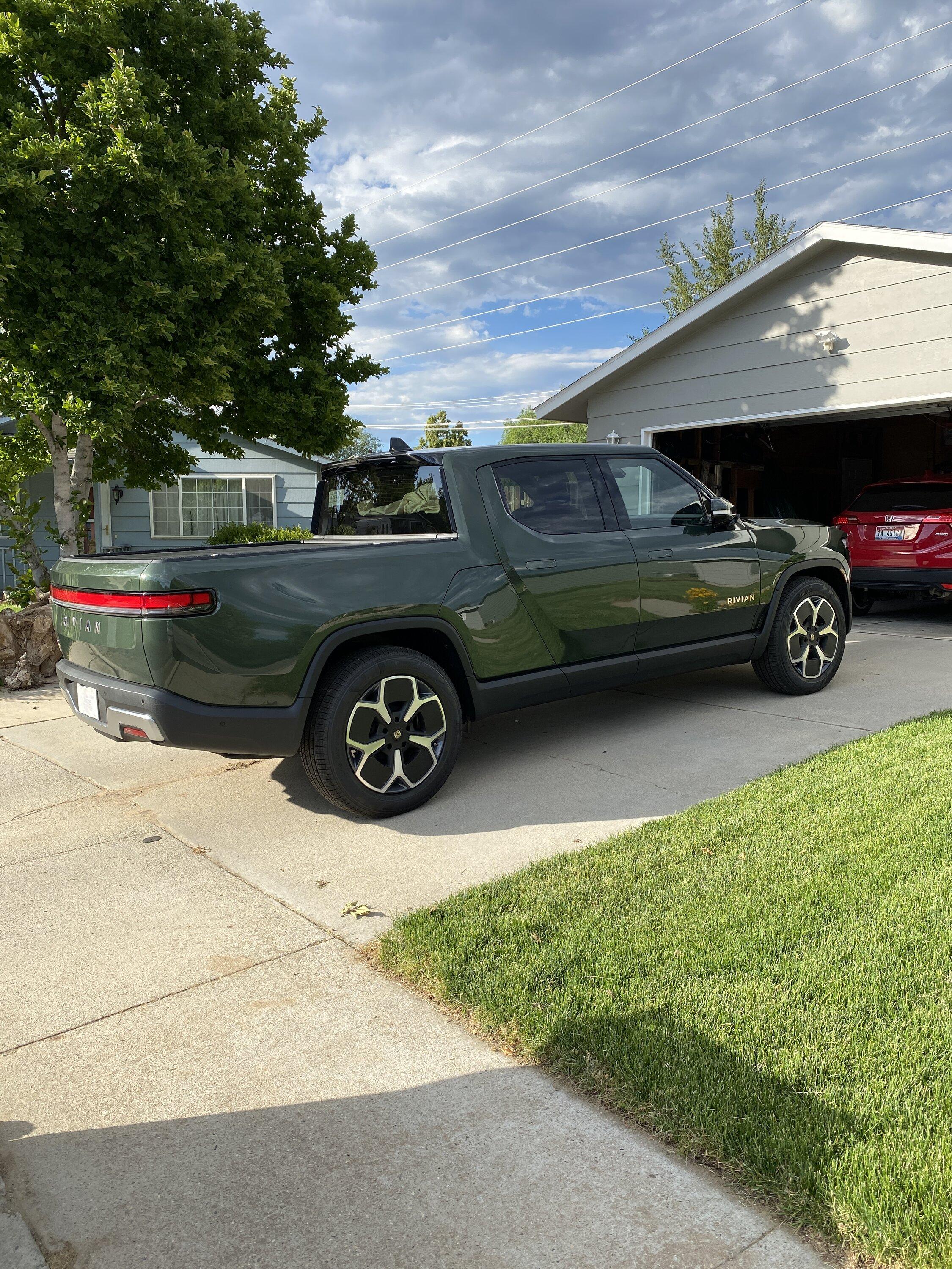 Rivian R1T R1S Jul-Sep 2022 Delivery Group (Pre price hike) 565DE13B-196C-4DAF-B4F4-C4E2D52CCCB3