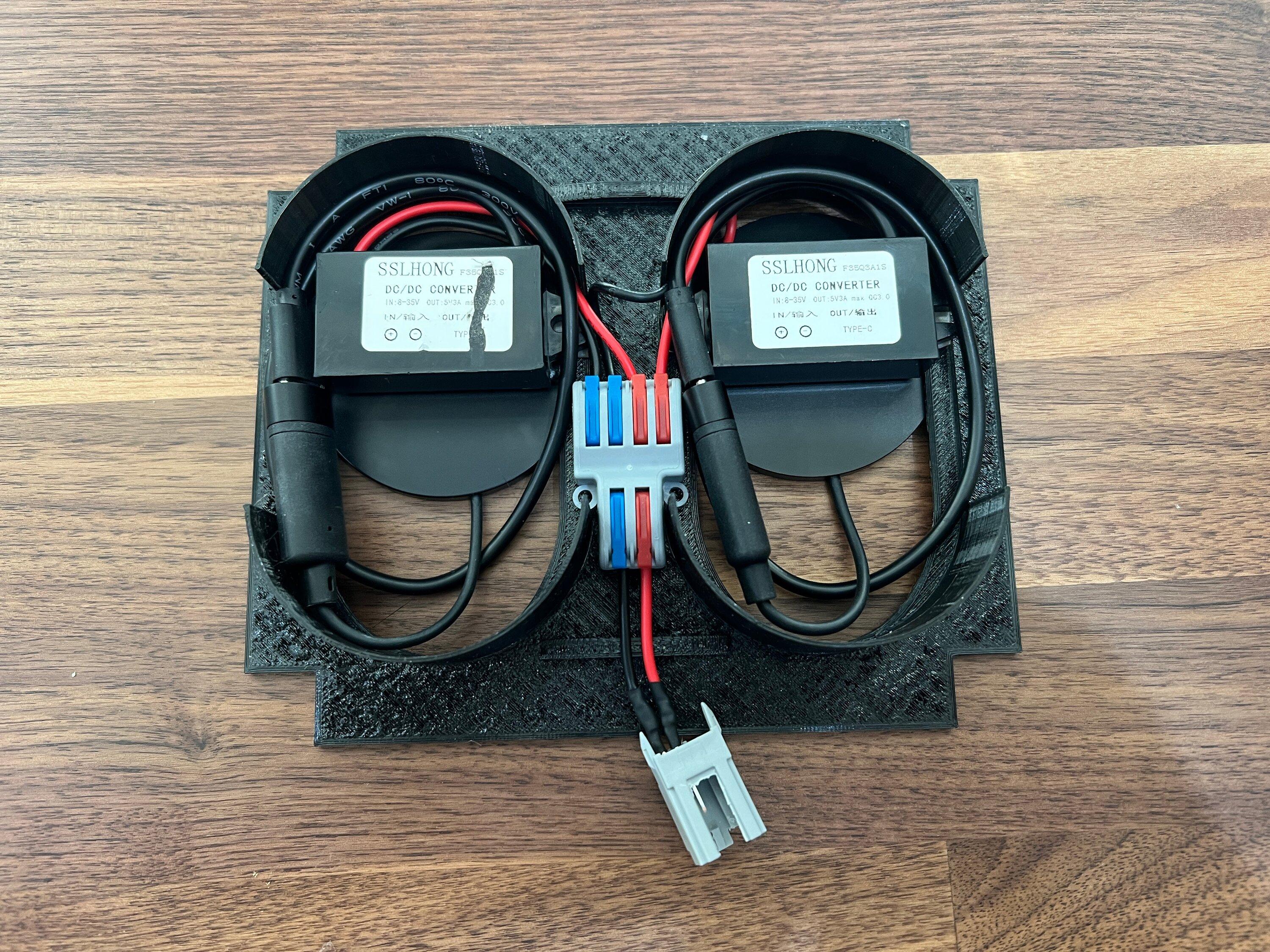 Rivian R1T R1S Working Magsafe / Magnetic Qi Wireless Charging Pad Install! - DIY Writeup IMG_0463.JPG