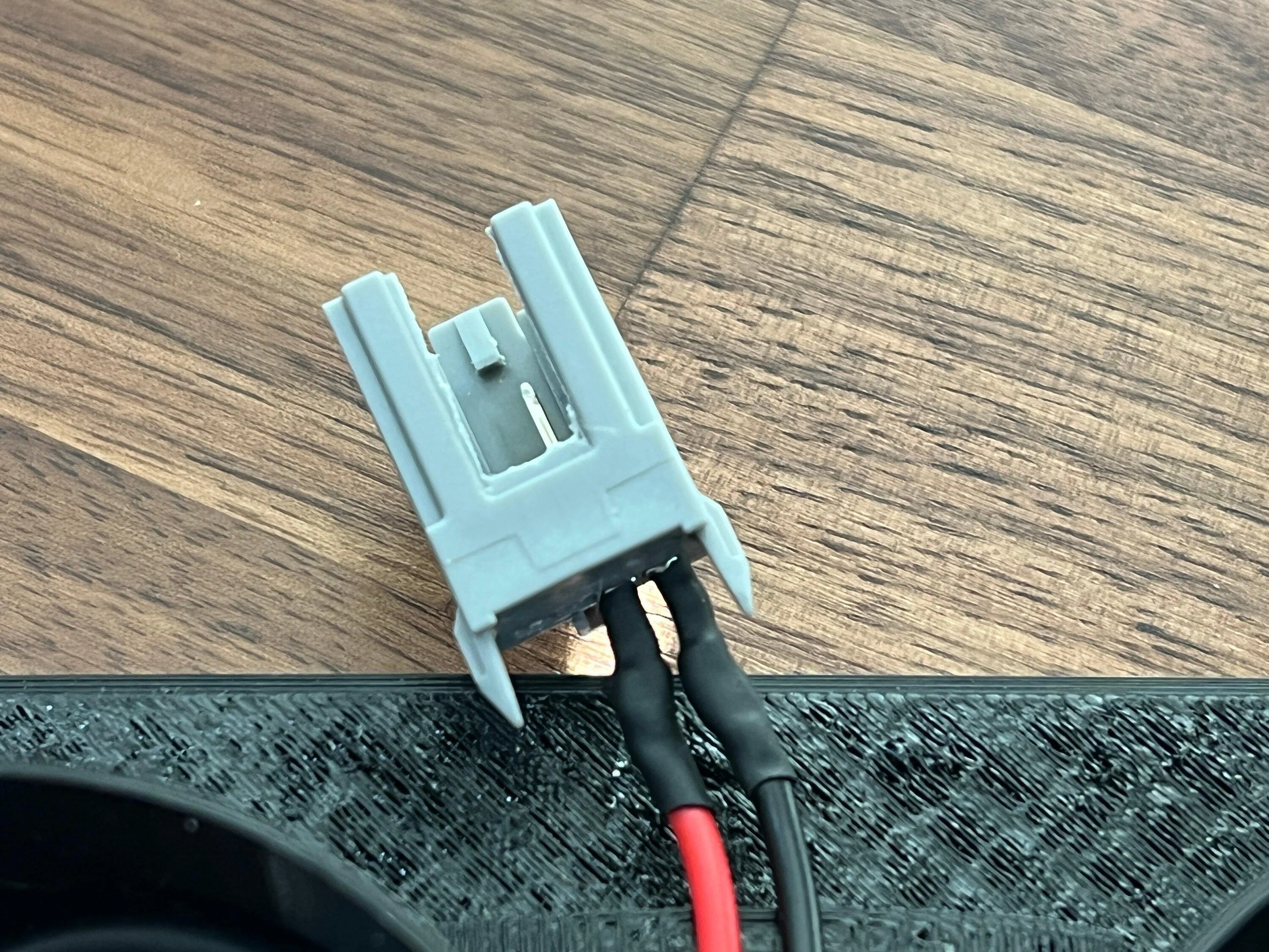 Rivian R1T R1S Working Magsafe / Magnetic Qi Wireless Charging Pad Install! - DIY Writeup IMG_0465