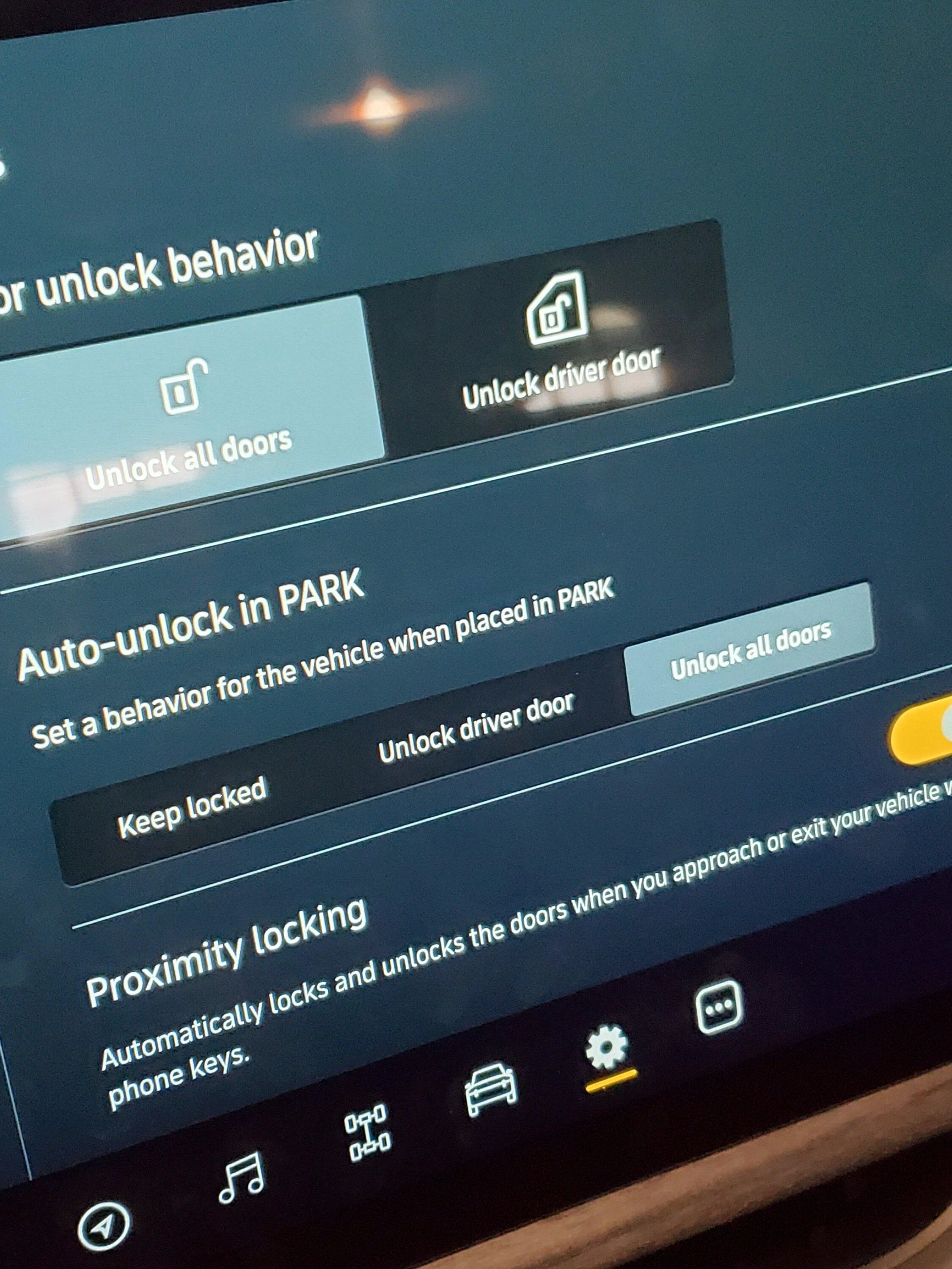 Rivian R1T R1S 2022.23.3 OTA Update: Pet Mode, Parking Front Camera View, Cabin Light Adjustment, Updated Energy App & More 1656634962603624689007788815062