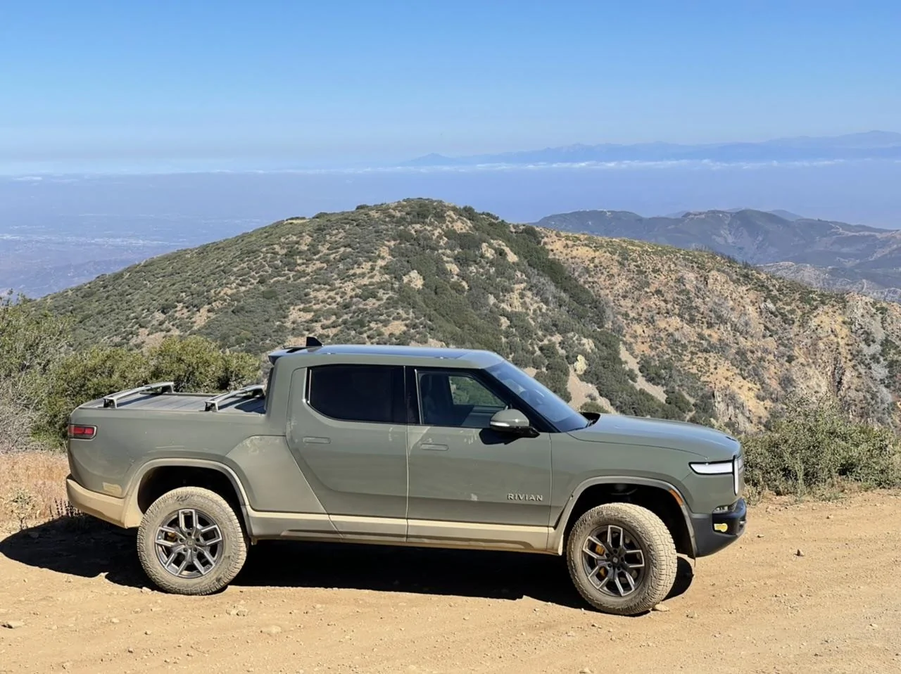 Rivian R1T R1S Real Rivian Photos & Videos 3B2D3EAD-12AE-4128-9FE4-AB3B42783980
