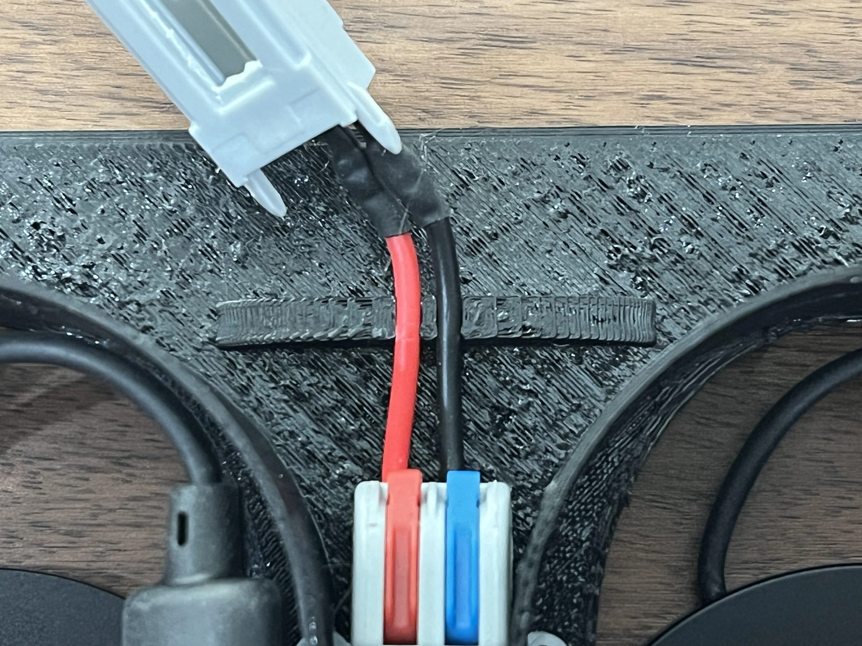 Rivian R1T R1S Working Magsafe / Magnetic Qi Wireless Charging Pad Install! - DIY Writeup IMG_0491