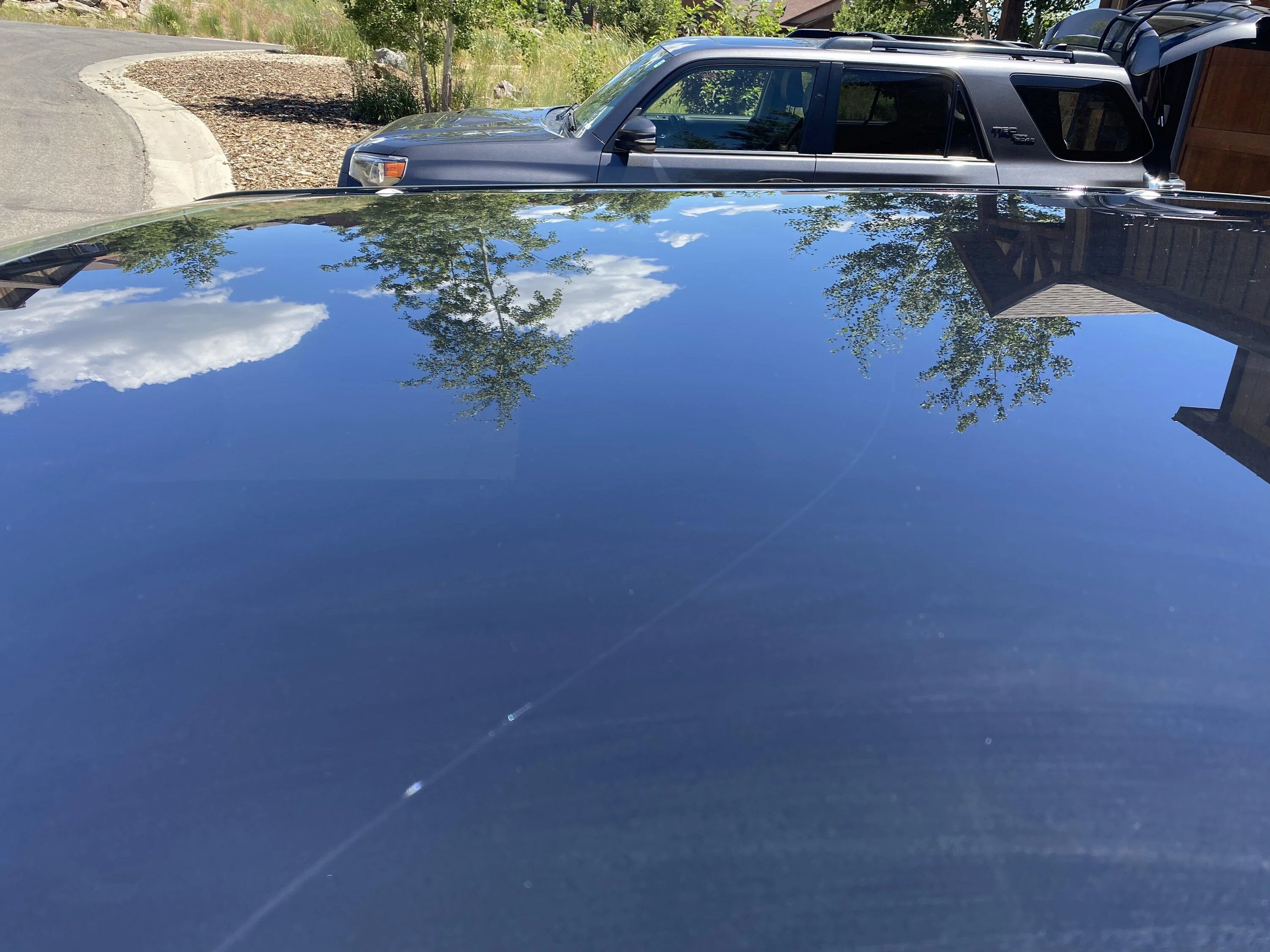 Rivian R1T R1S Cracked Roof Glass A1A902CD-3B1B-4DCC-9209-4603C84D0487