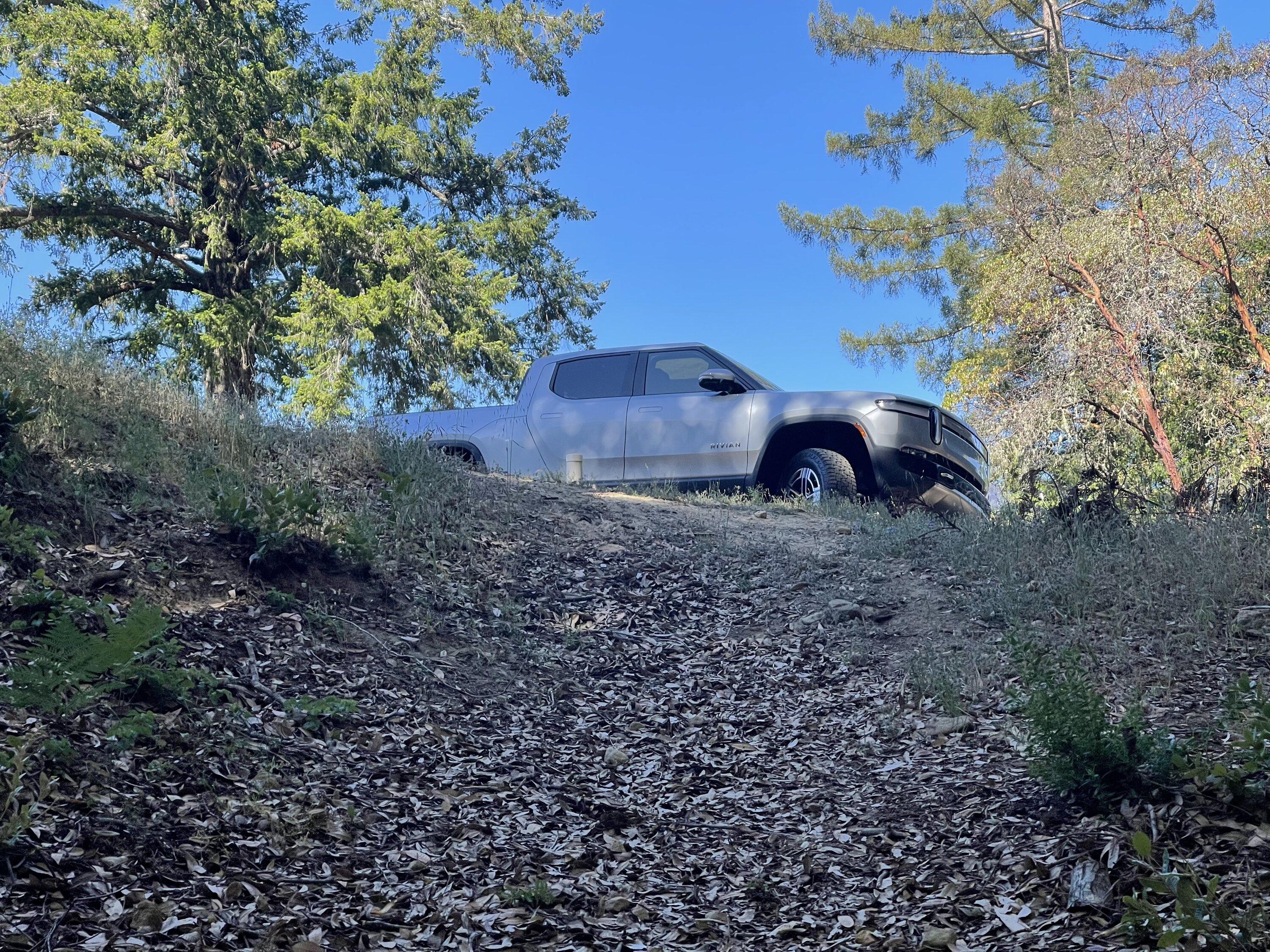 Rivian R1T R1S Any LA Silver / Forest Edge pics out there? A3B3574E-82E5-41CC-A9D8-4B3C94F8F8EF