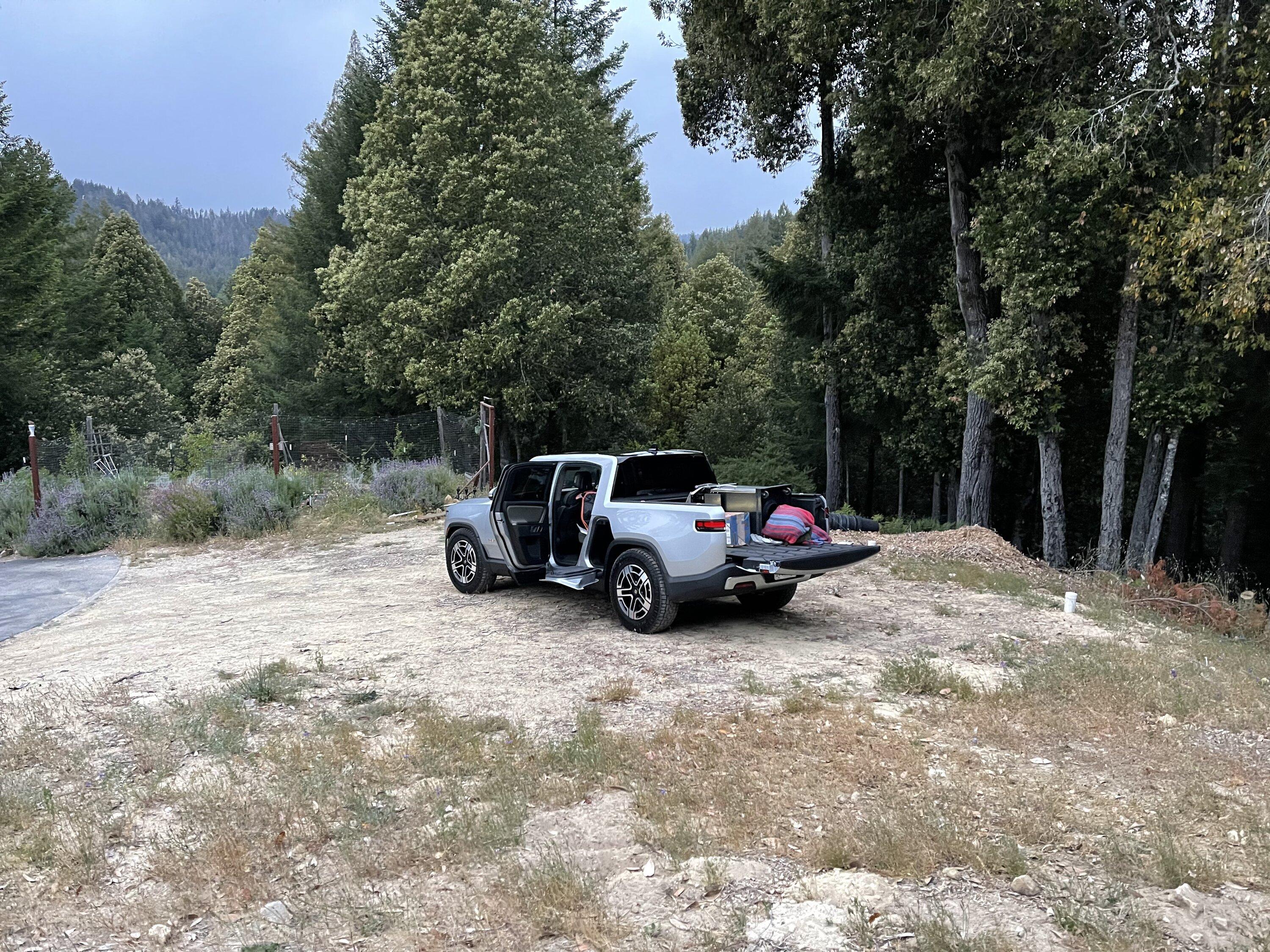 Rivian R1T R1S Any LA Silver / Forest Edge pics out there? 1553BDA2-CBE8-422D-965A-06686B6086C2