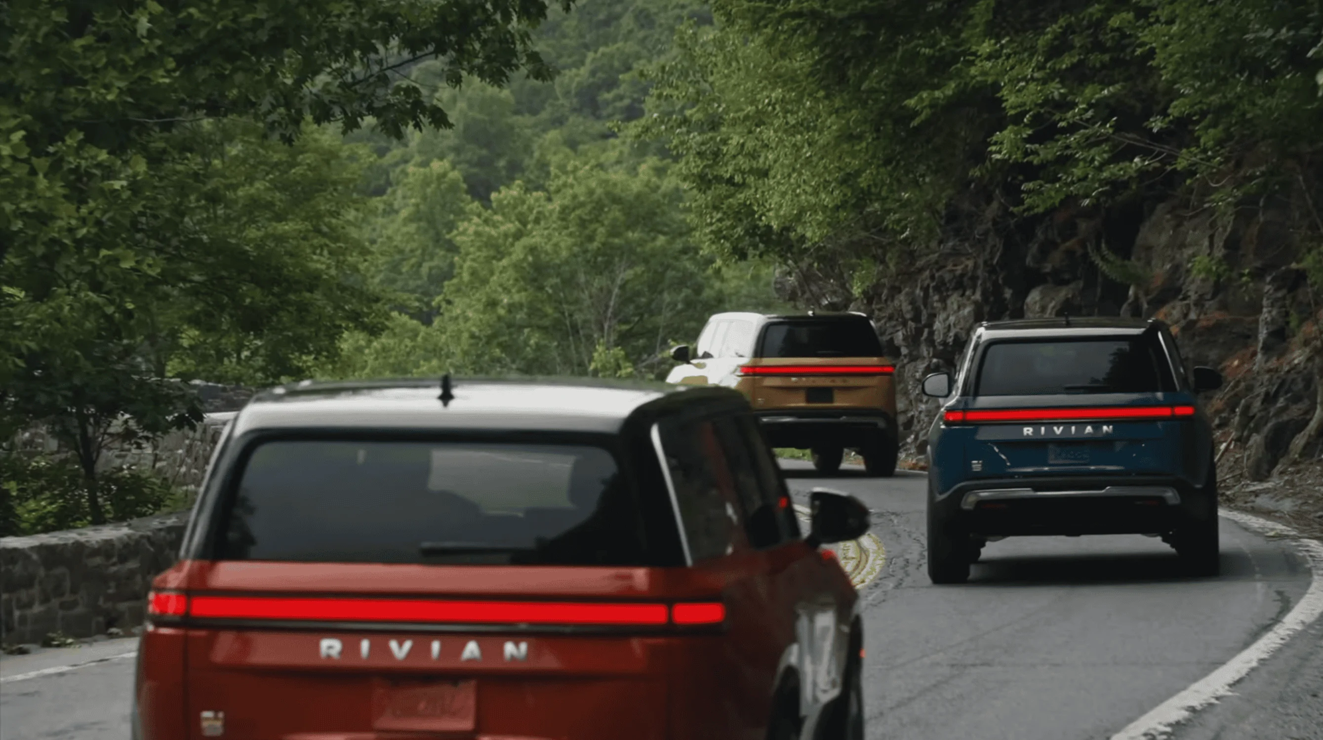 Rivian R1T R1S R1S Reviews Master List: Jalopnik, Inside EVs, TFL, etc 1657115480103