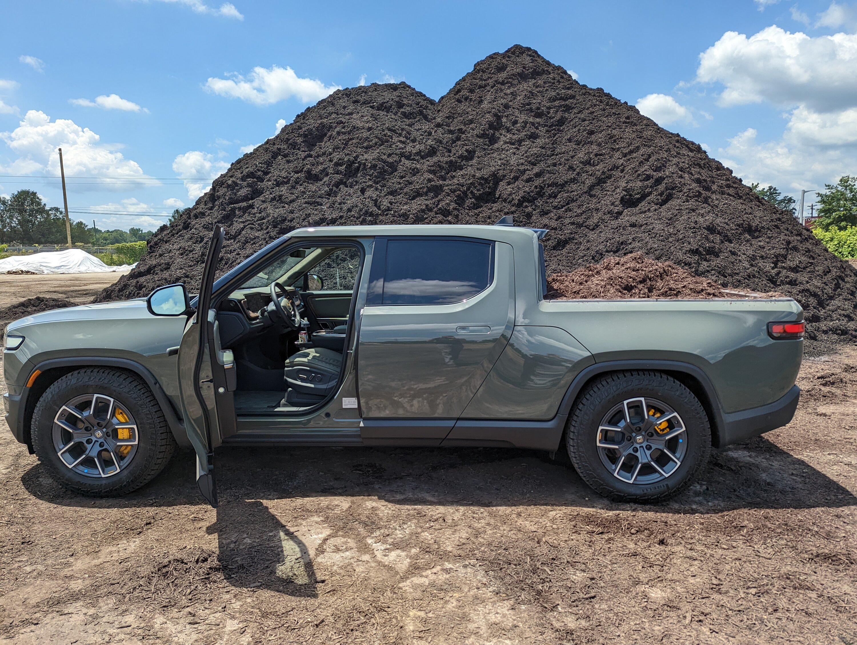 Rivian R1T R1S Using my R1T, an Adventure in trying it out as a Work Truck. (my initial review w/ pics) PXL_20220625_163407395