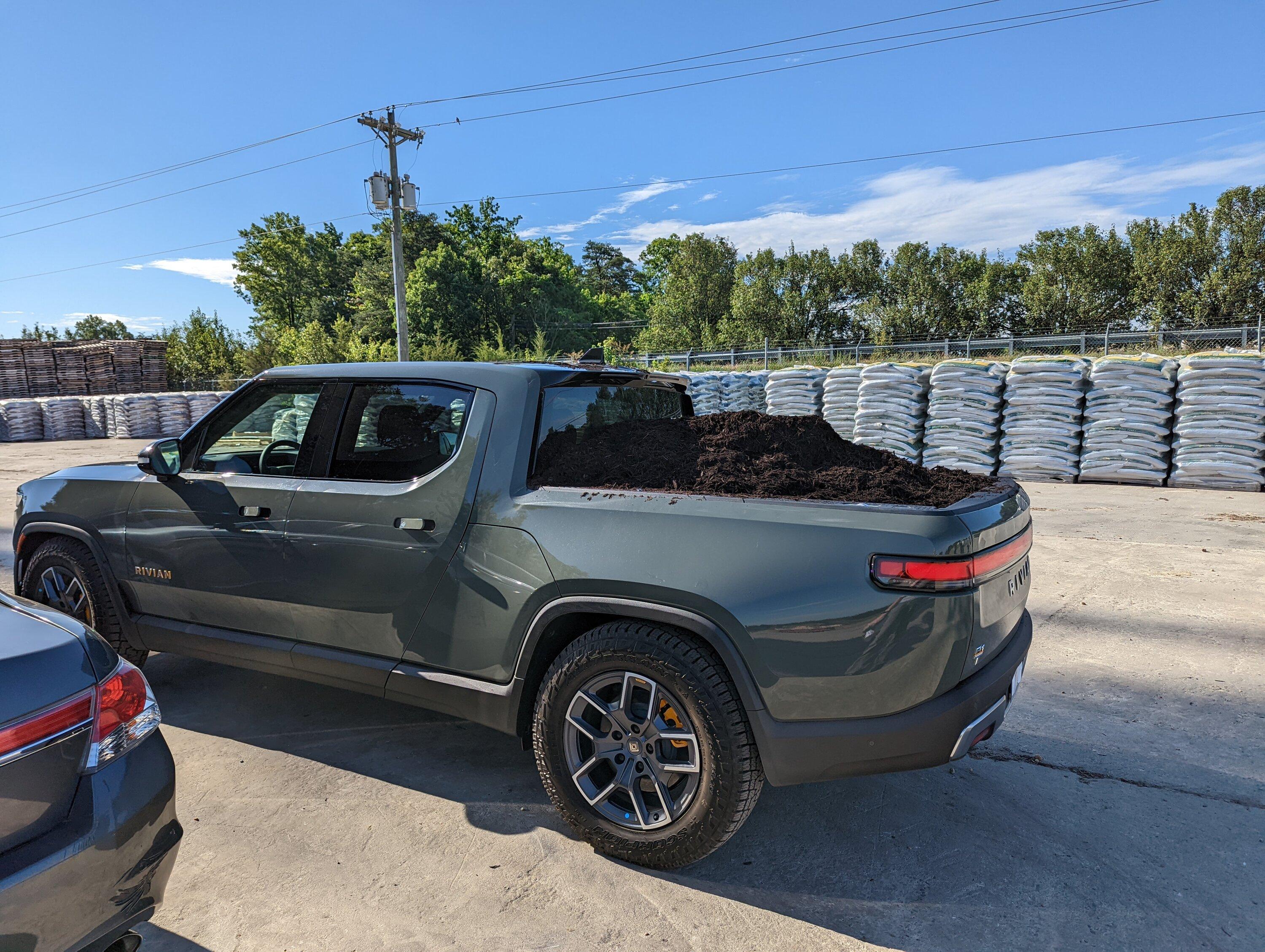 Rivian R1T R1S Using my R1T, an Adventure in trying it out as a Work Truck. (my initial review w/ pics) PXL_20220620_130732358