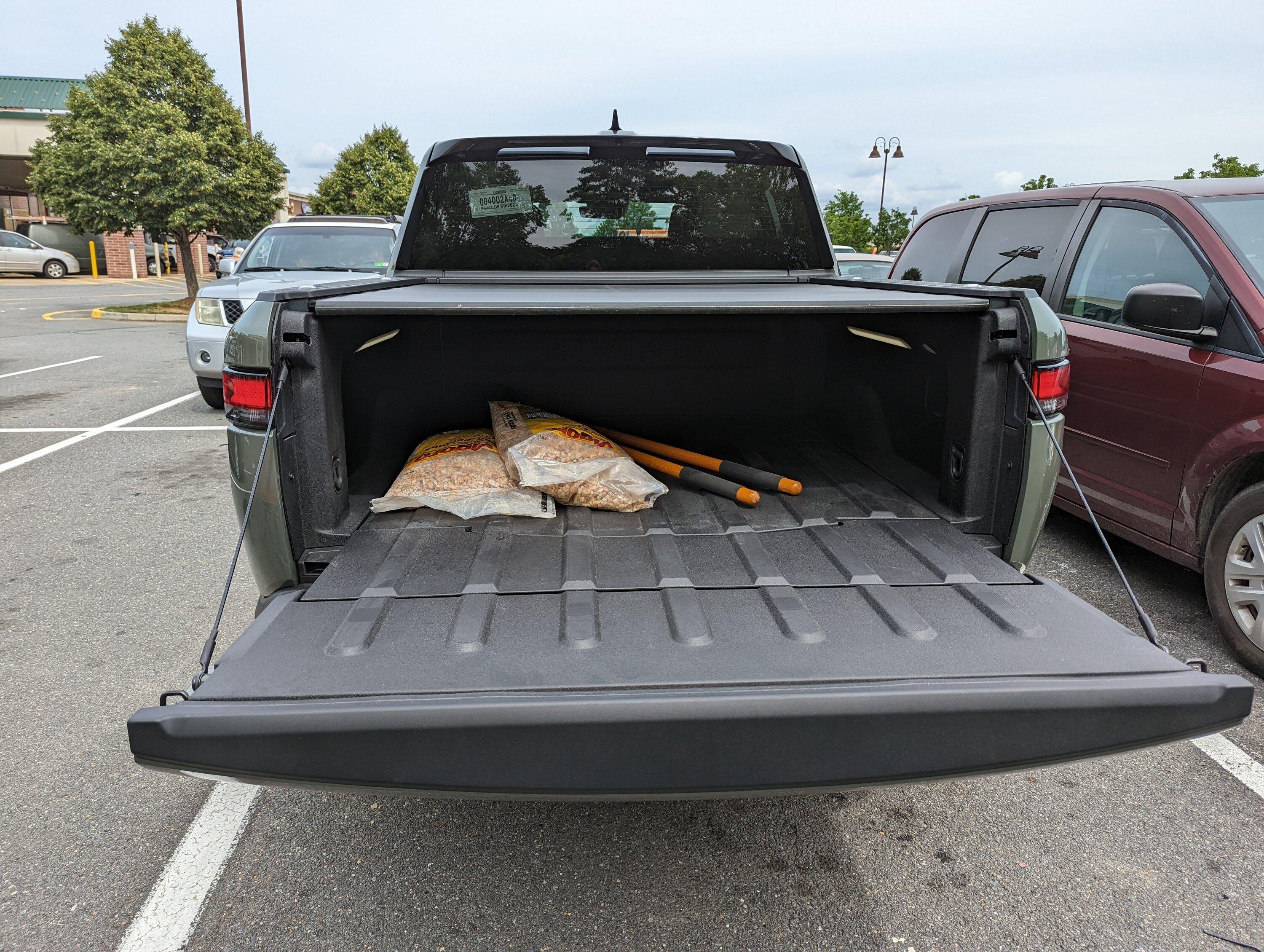 Rivian R1T R1S Using my R1T, an Adventure in trying it out as a Work Truck. (my initial review w/ pics) PXL_20220614_194027533