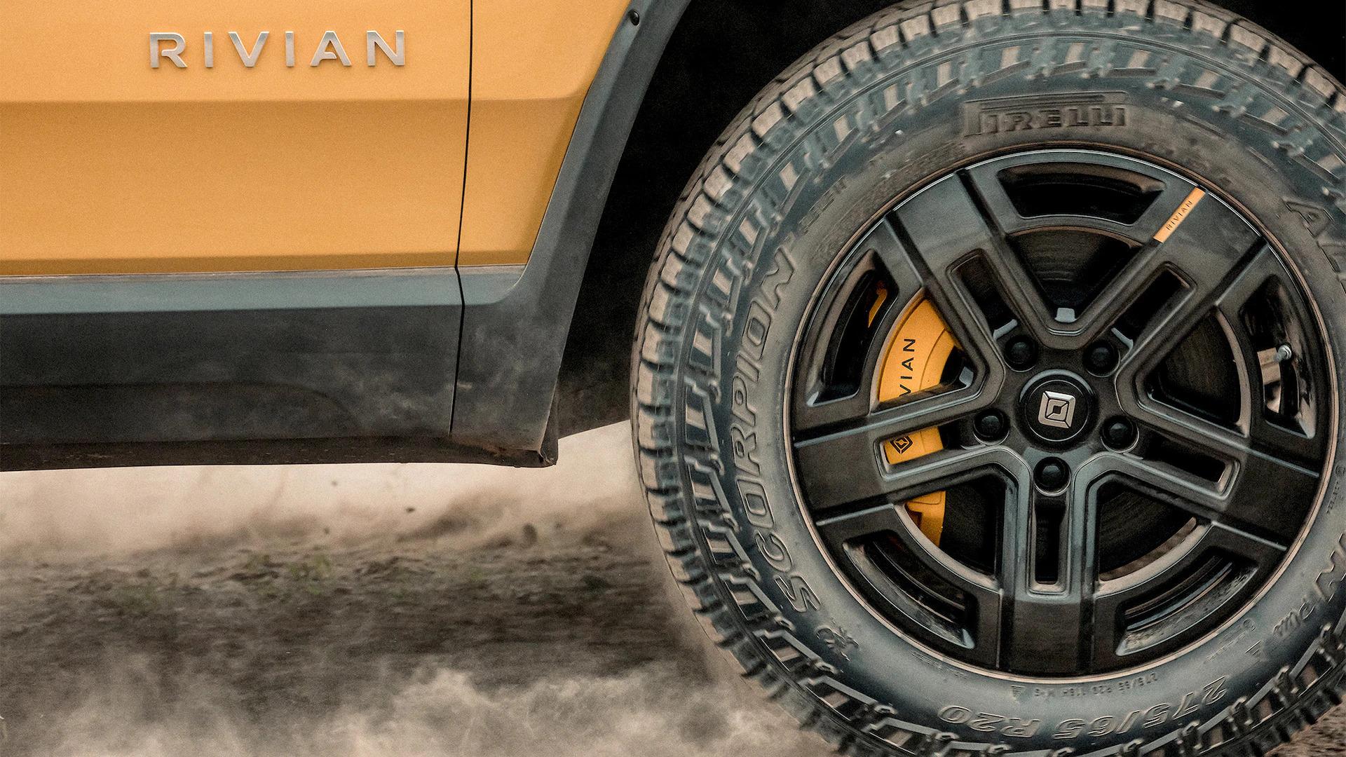 Rivian R1T R1S R1S Media Pics (Motor Trend) mt1 (2)