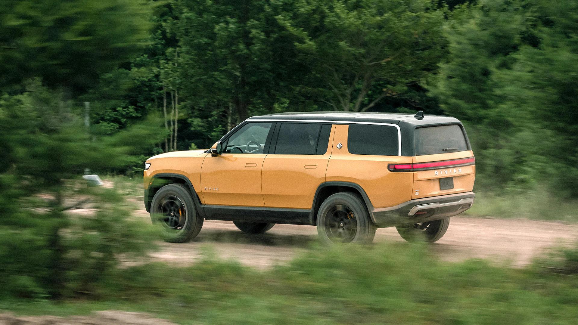 Rivian R1T R1S R1S Media Pics (Motor Trend) mt1 (3)