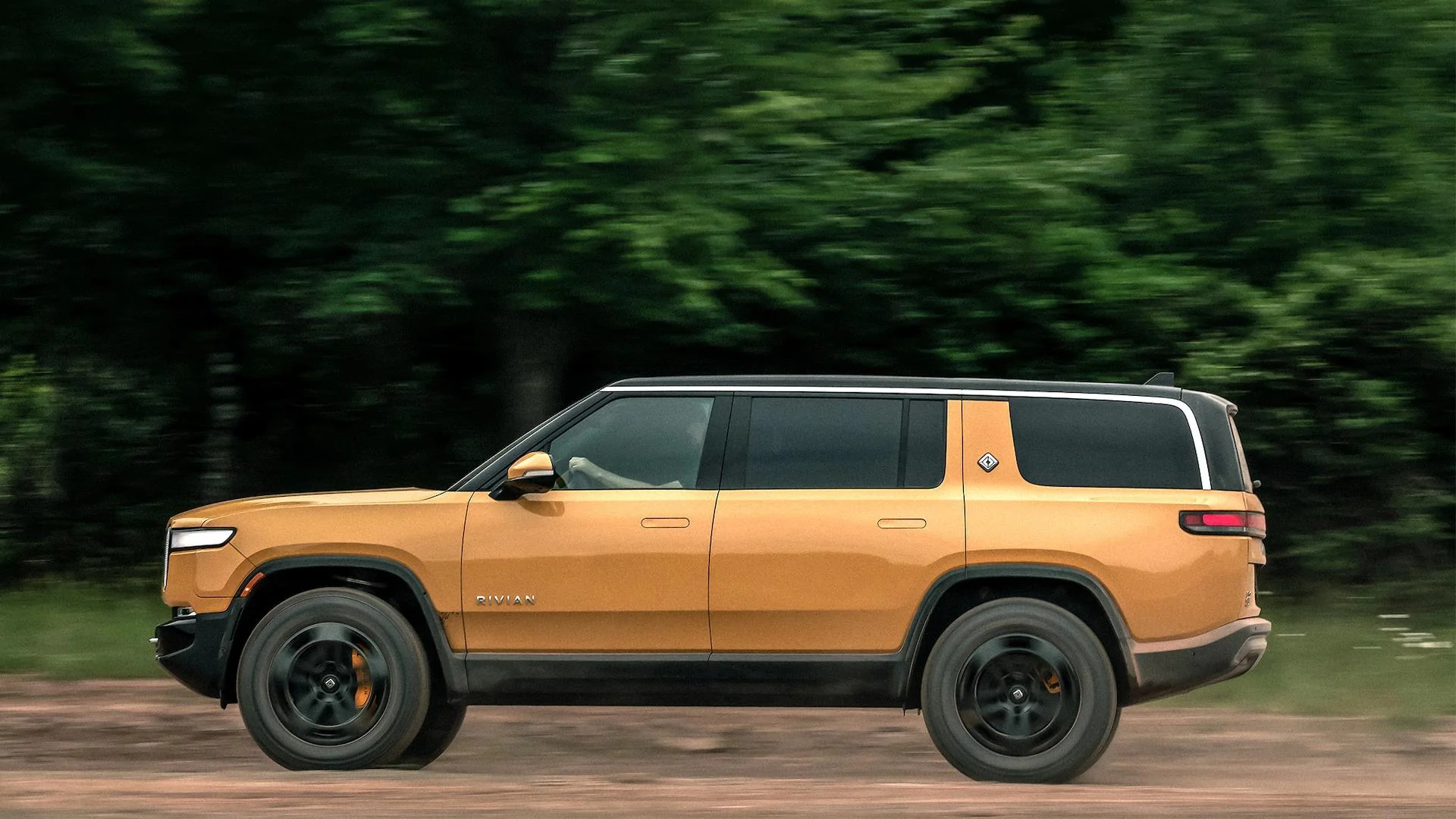 Rivian R1T R1S R1S Media Pics (Motor Trend) mt1 (6)