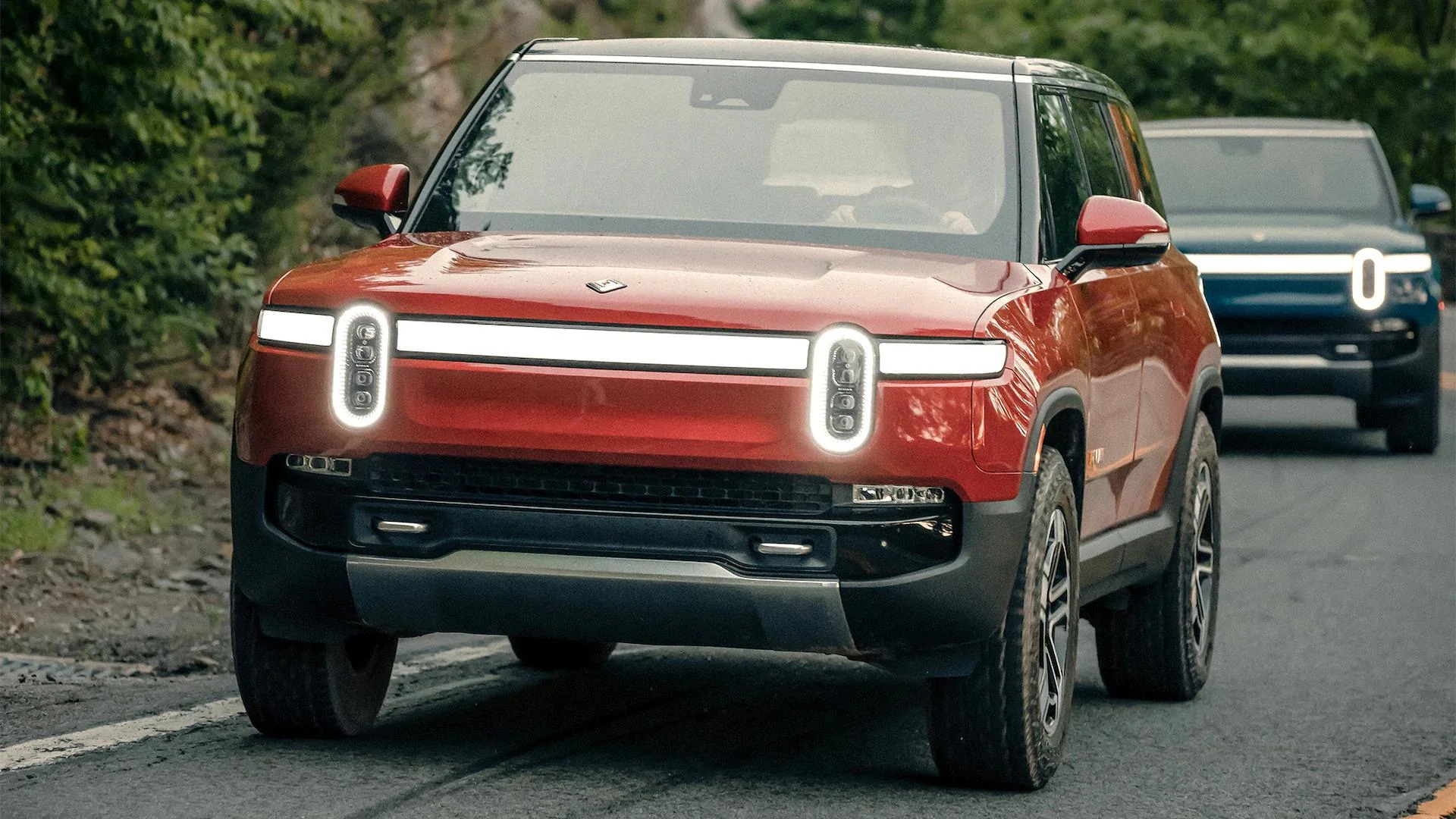 Rivian R1T R1S R1S Media Pics (Motor Trend) mt1 (19)