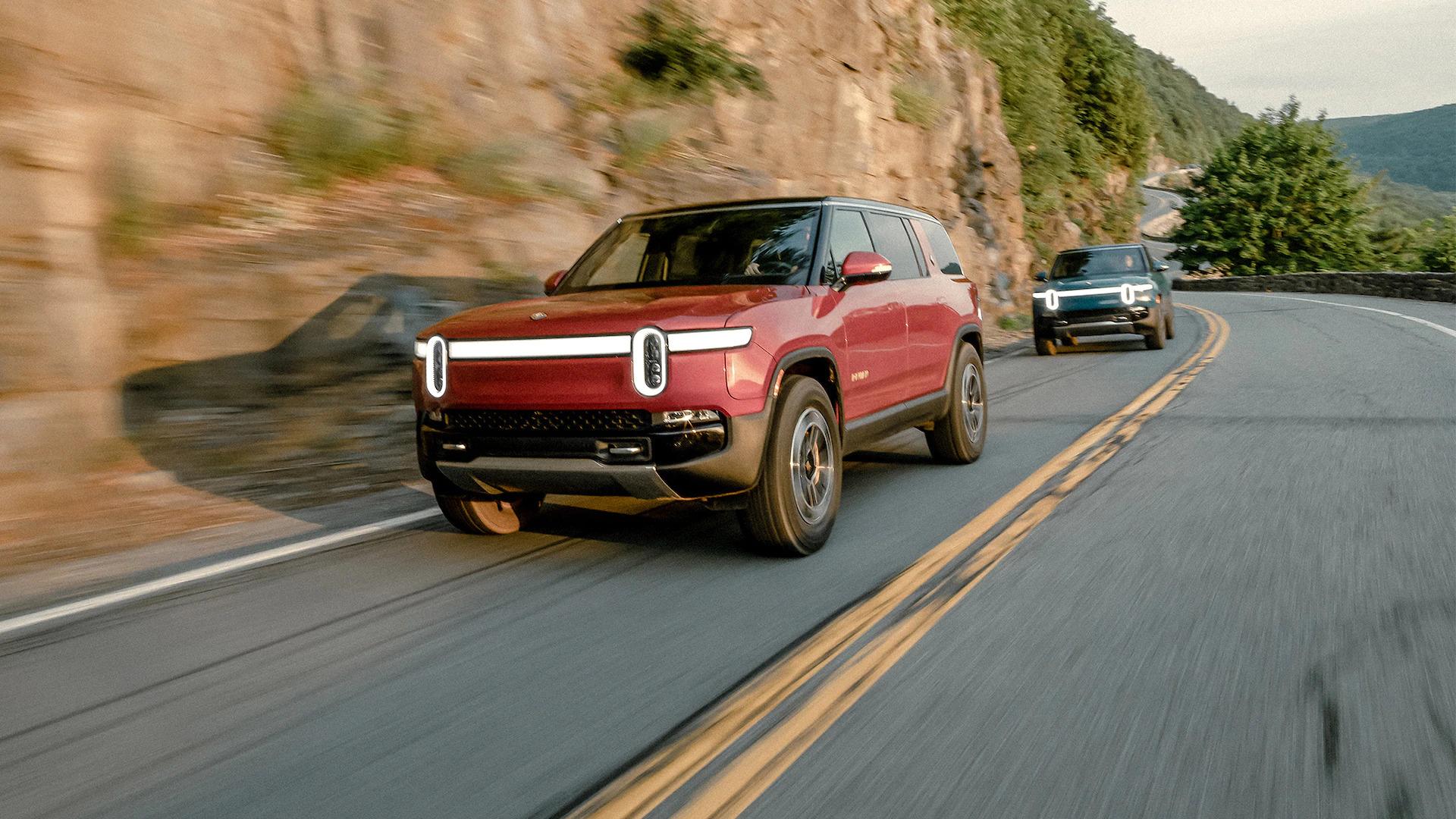 Rivian R1T R1S R1S Media Pics (Motor Trend) mt1 (20)