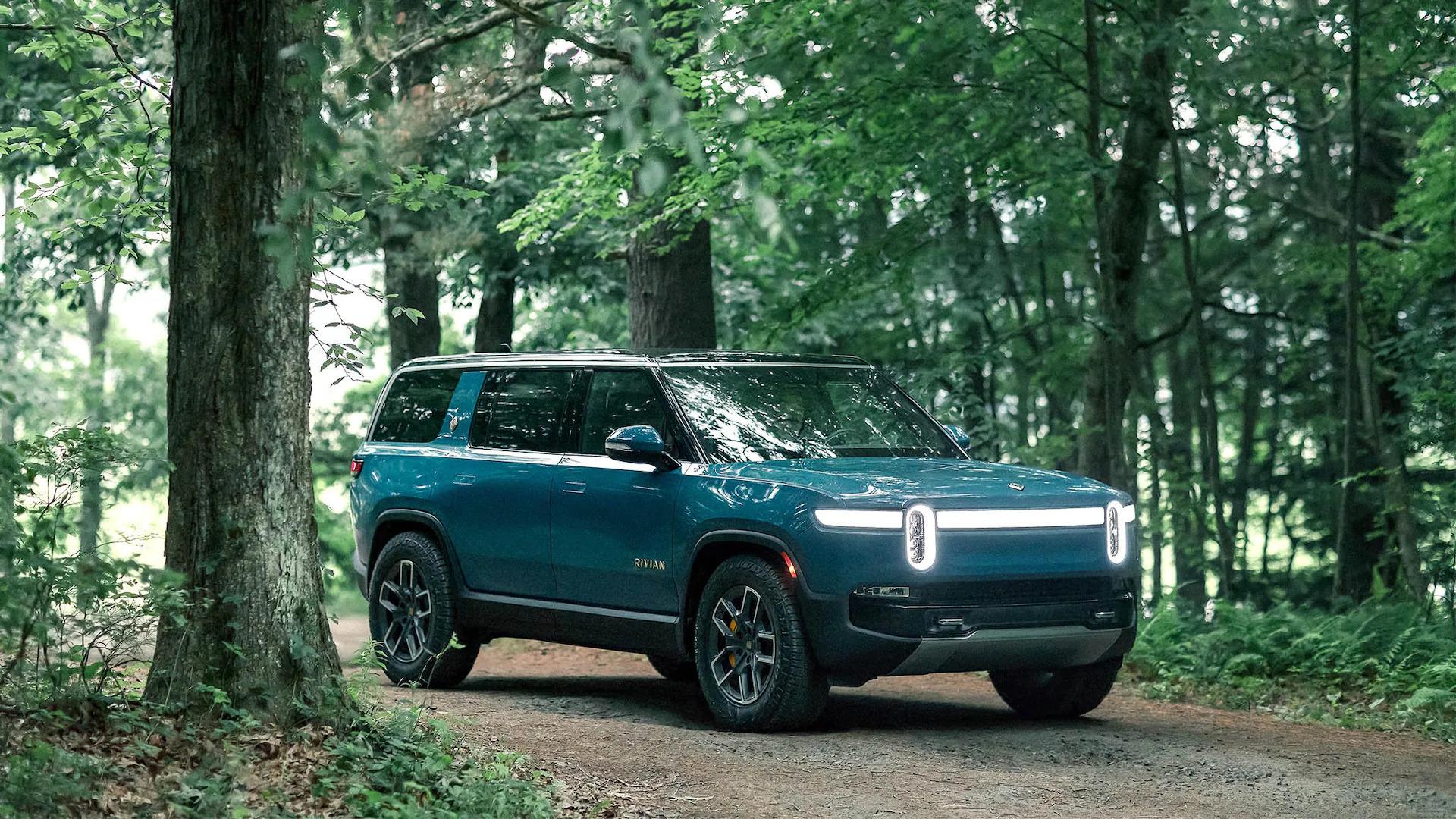 Rivian R1T R1S R1S Media Pics (Motor Trend) mt1 (26)