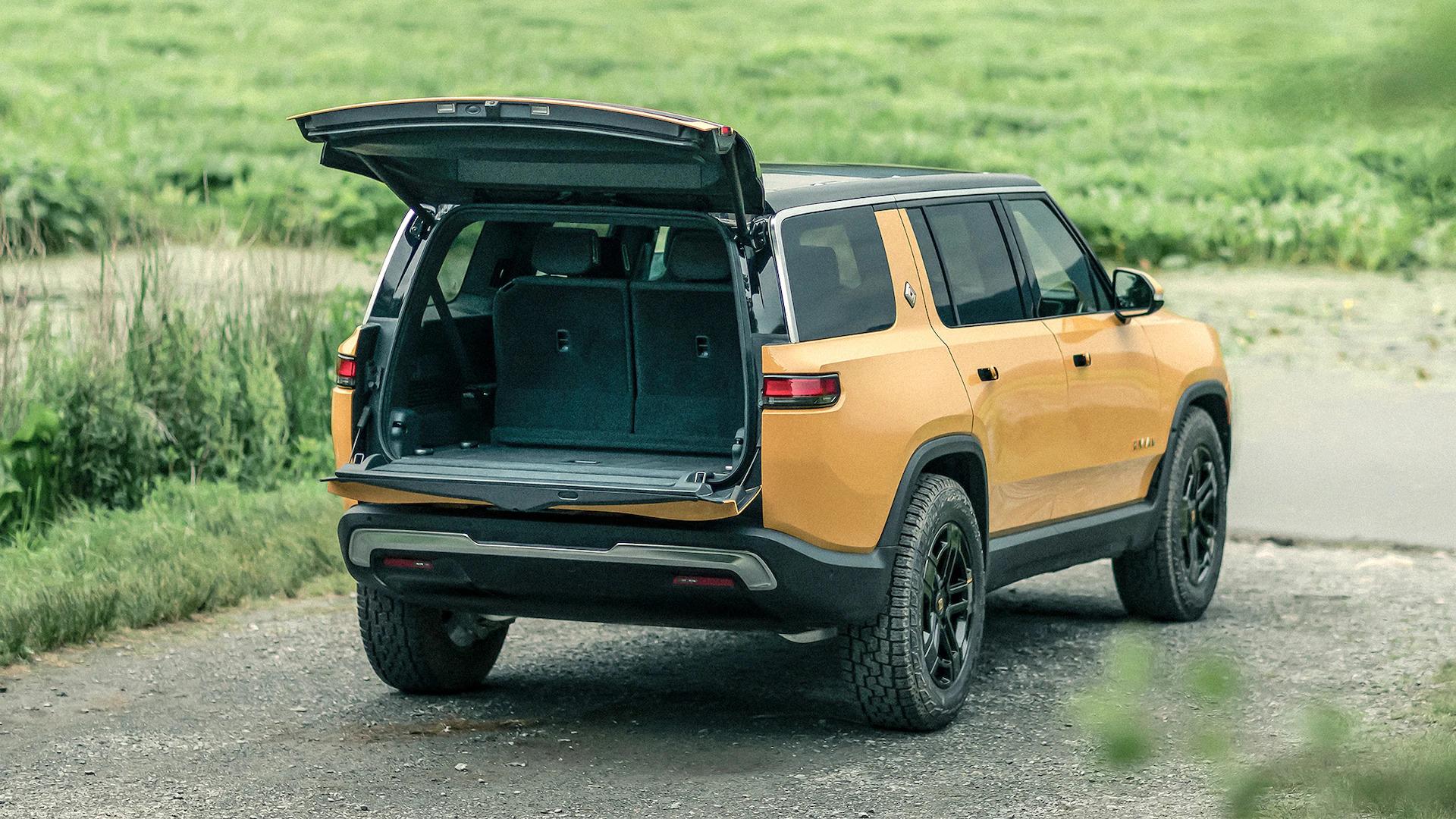 Rivian R1T R1S R1S Media Pics (Motor Trend) mt1 (55)