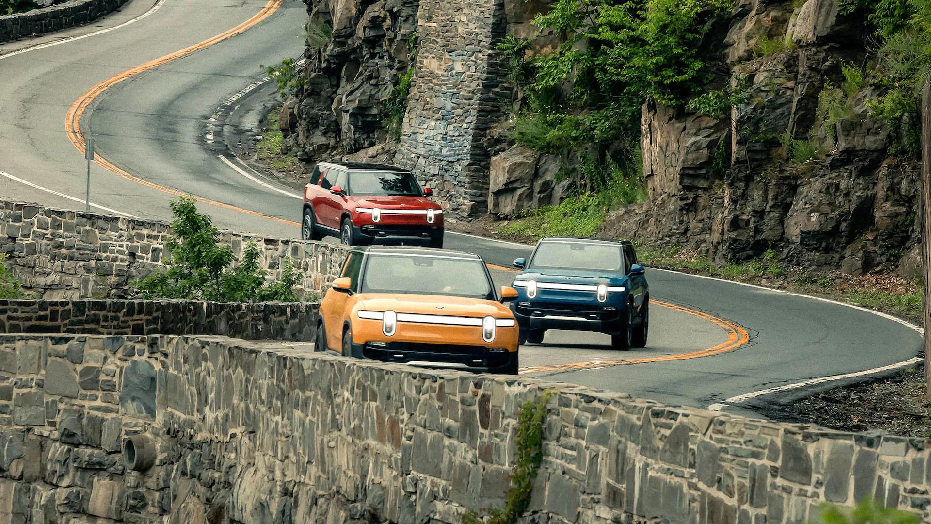 Rivian R1T R1S R1S Media Pics (Motor Trend) mt1 (60)