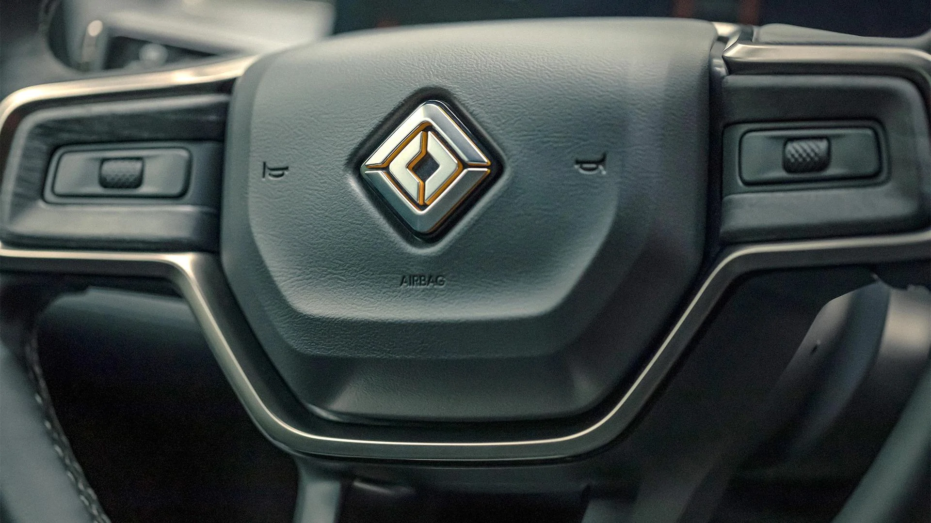 Rivian R1T R1S R1S Media Pics (Motor Trend) mt1 (65)