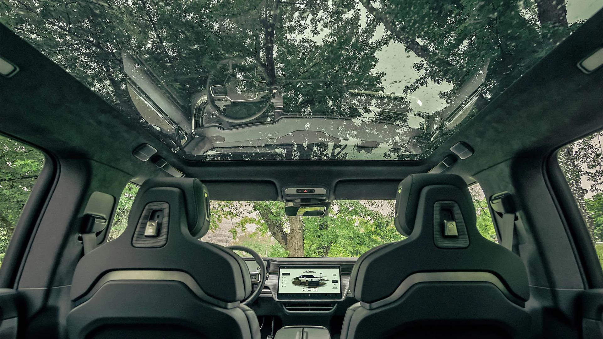 Rivian R1T R1S R1S Media Pics (Motor Trend) mt1 (68)